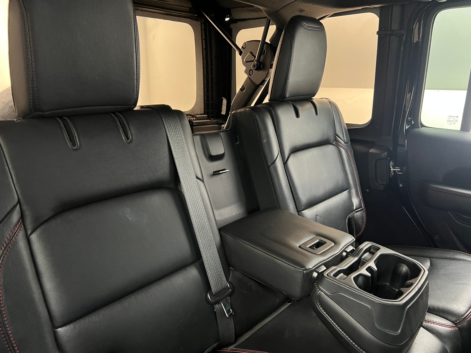 Thumbnail: 2019 Jeep Wrangler - 5