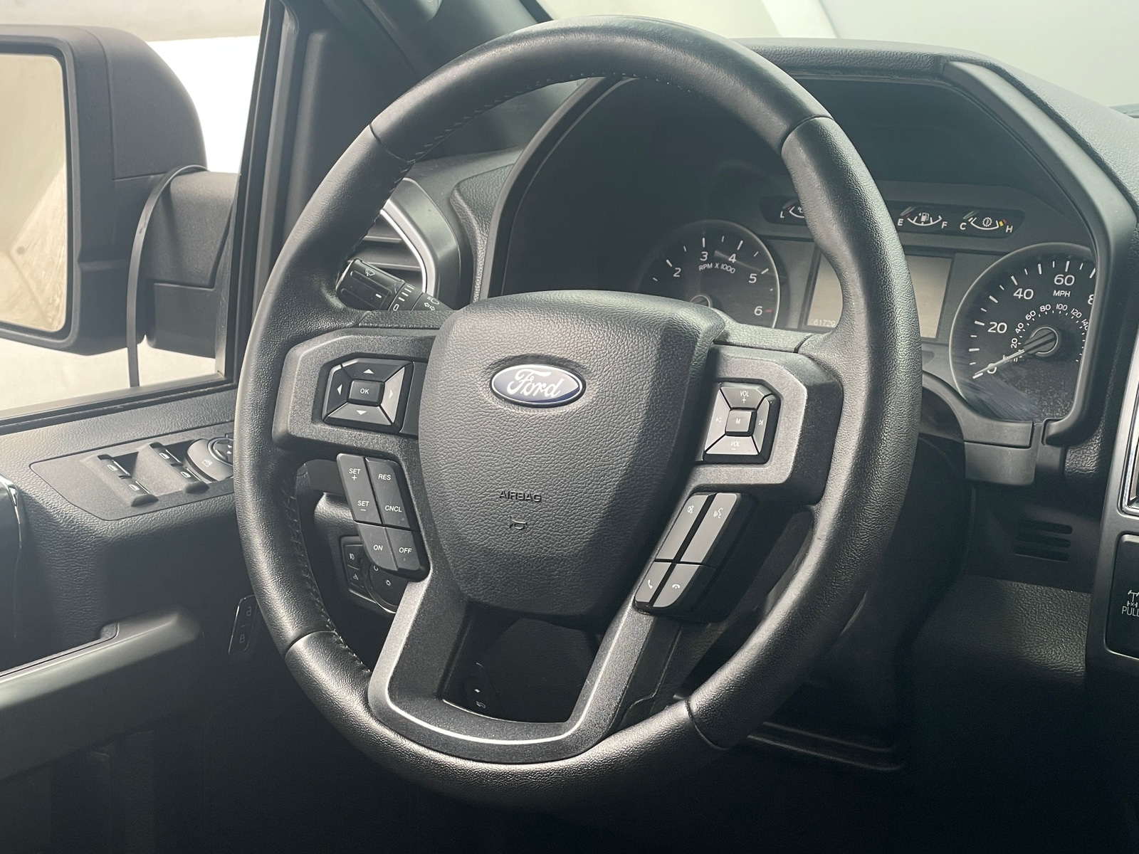 Thumbnail: 2019 Ford Econoline - 5