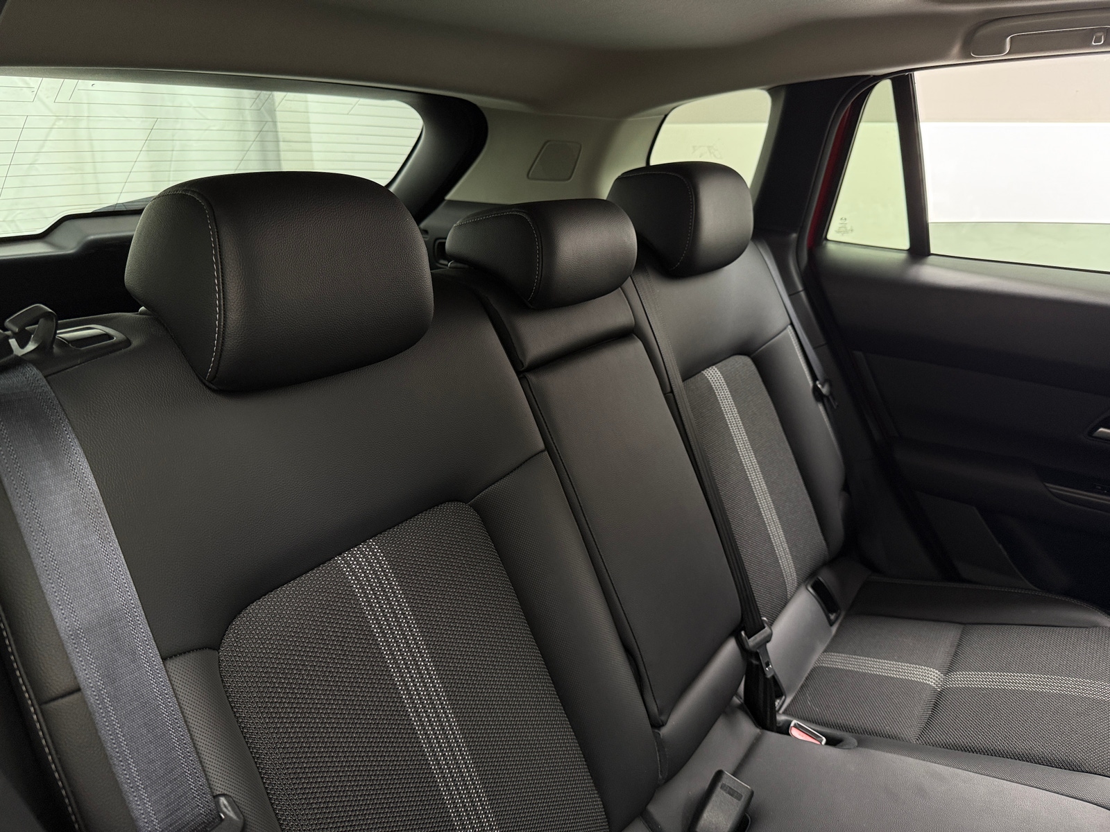 Thumbnail: 2025 Mazda CX-50 - 5