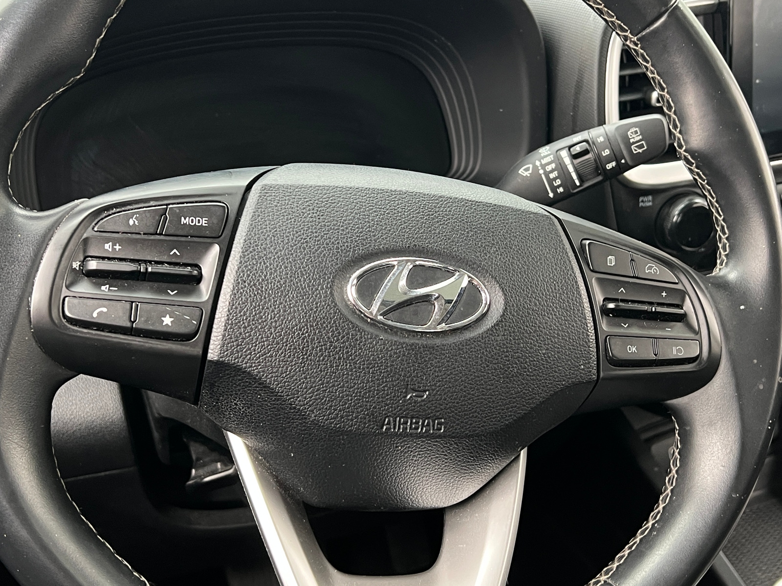 Thumbnail: 2023 Hyundai Venue - 5