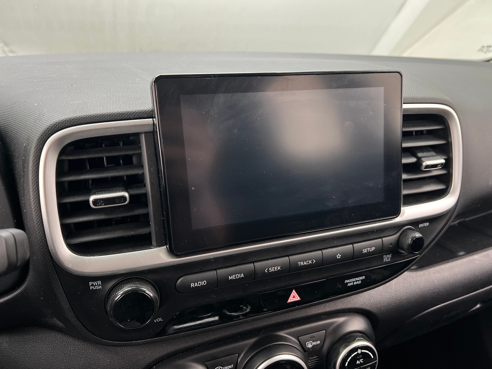 Thumbnail: 2023 Hyundai Venue - 4