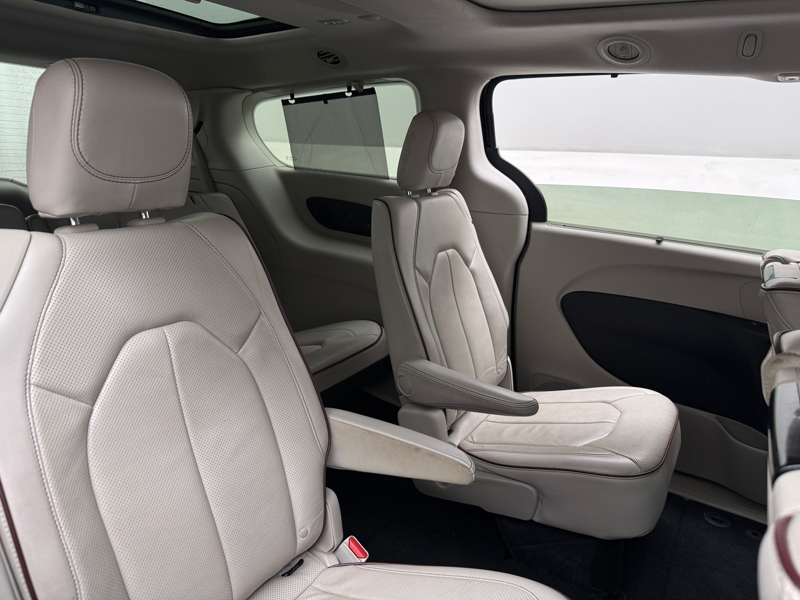 Thumbnail: 2019 Chrysler Pacifica - 5