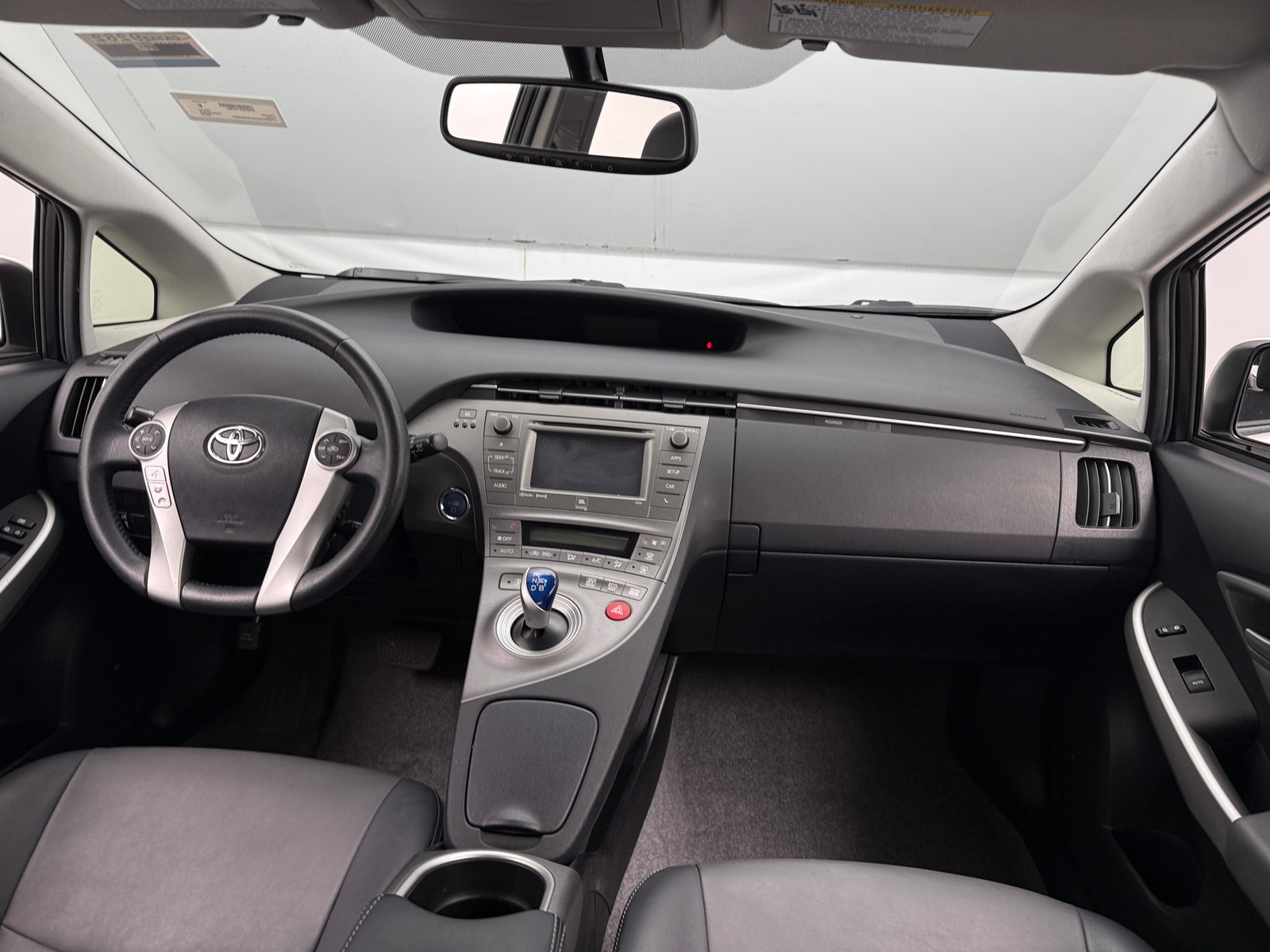 Thumbnail: 2015 Toyota Prius - 3