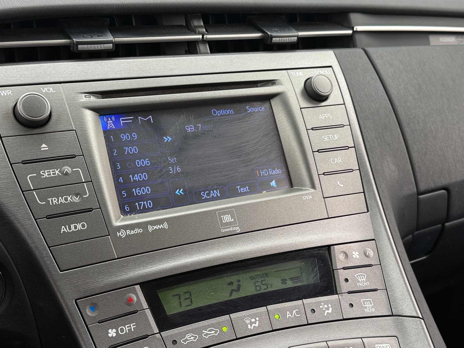 Thumbnail: 2015 Toyota Prius - 4