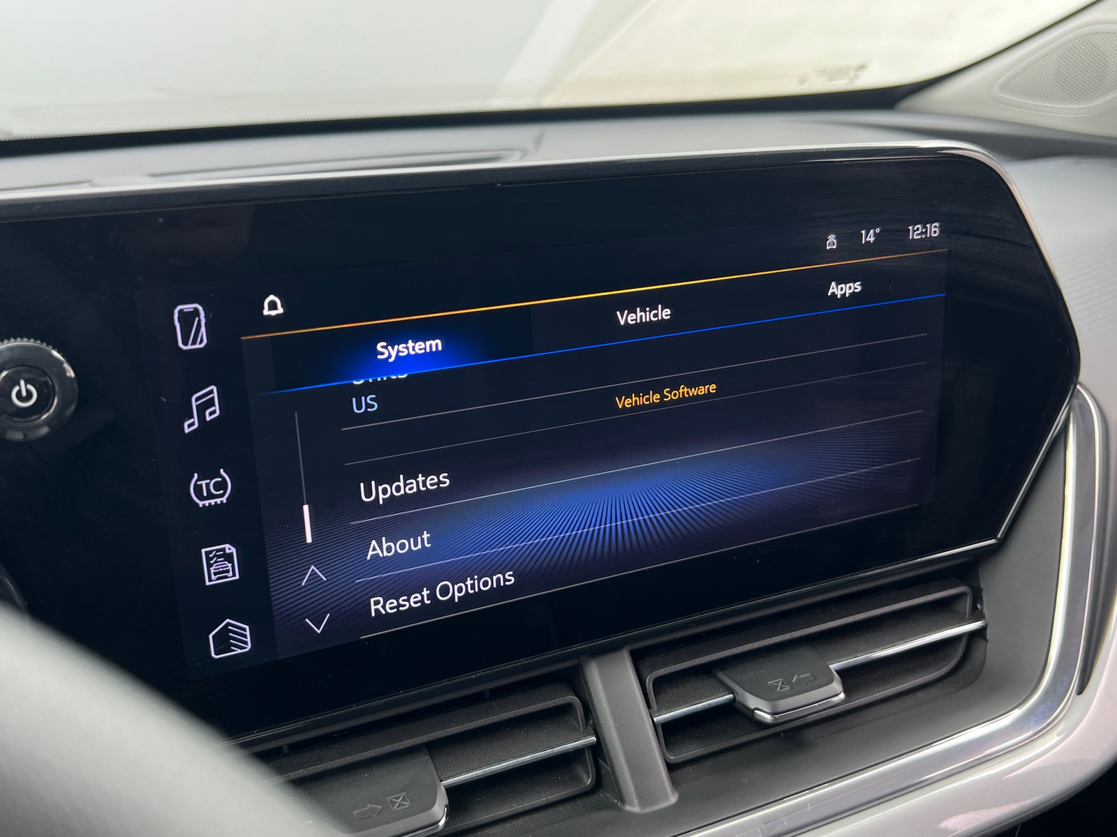 Thumbnail: 2025 Chevrolet Trax - 4