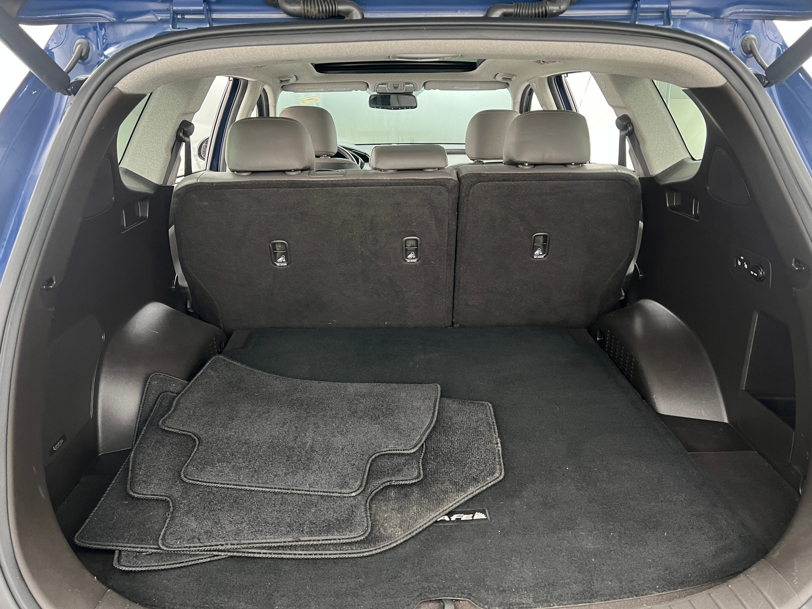 Thumbnail: 2020 Hyundai Santa Fe - 6