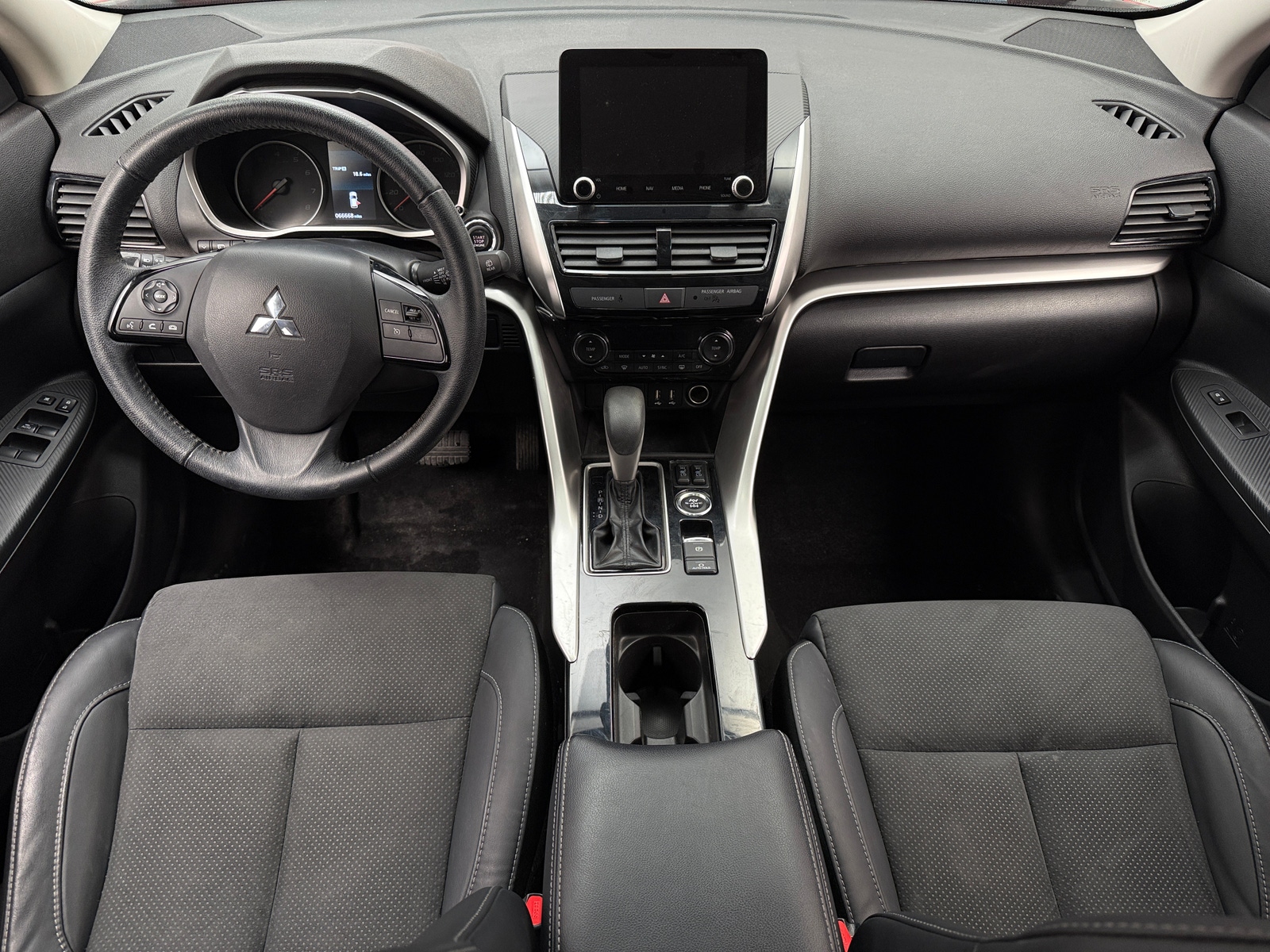 Thumbnail: 2022 Mitsubishi Eclipse Cross - 3