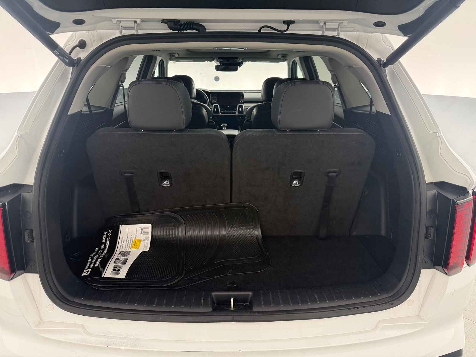 Thumbnail: 2023 Kia Sorento - 6