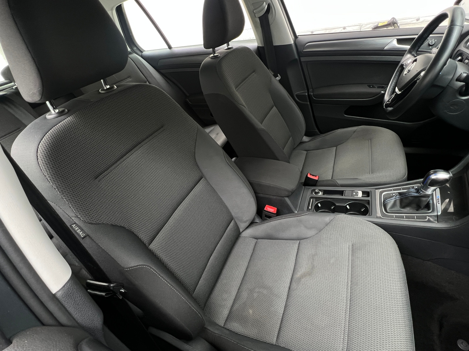 Thumbnail: 2019 Volkswagen e-Golf - 2