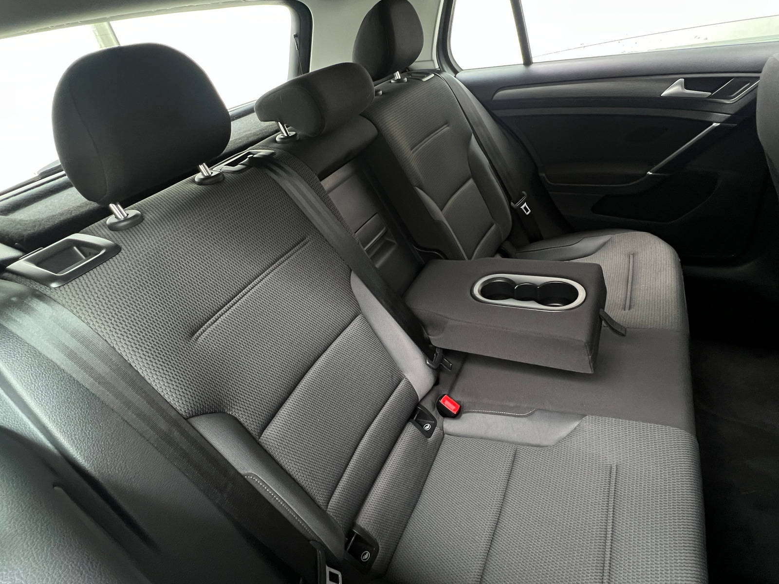 Thumbnail: 2019 Volkswagen e-Golf - 6