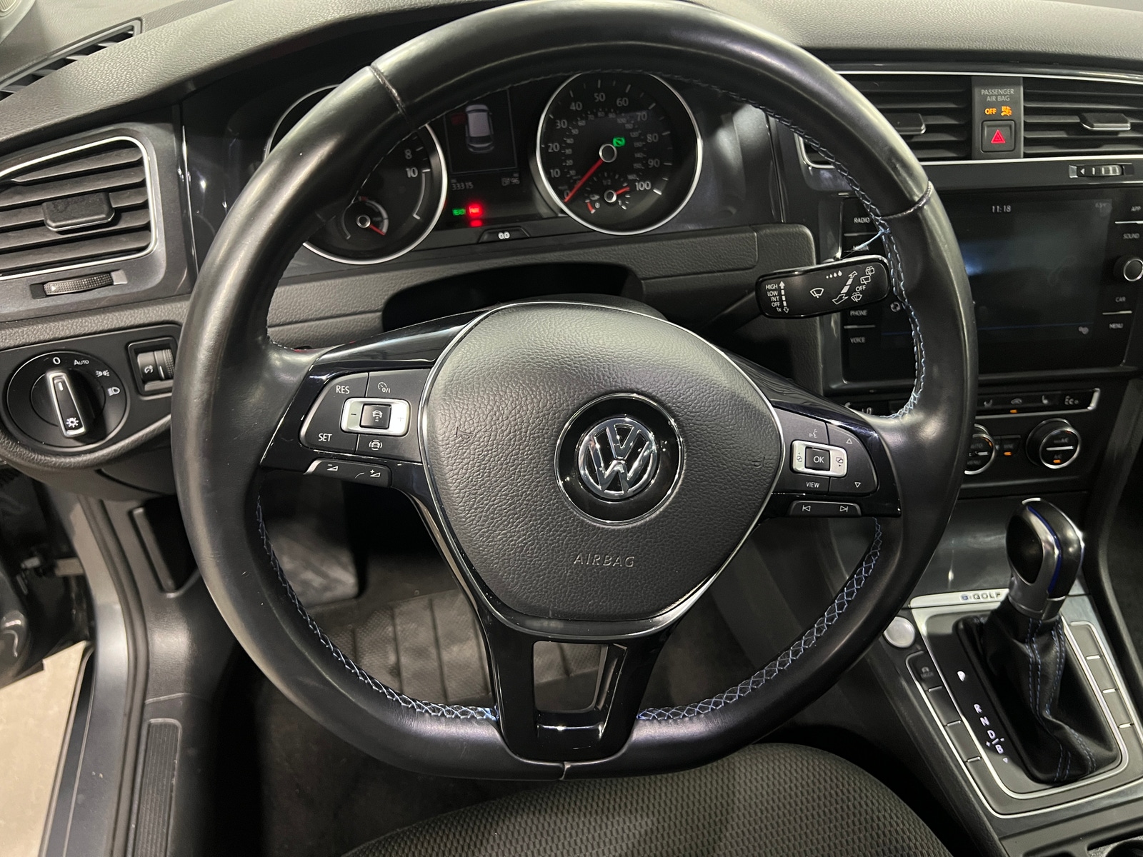 Thumbnail: 2019 Volkswagen e-Golf - 5