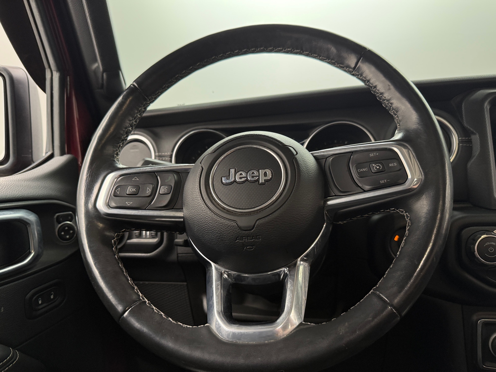 Thumbnail: 2022 Jeep Gladiator - 4