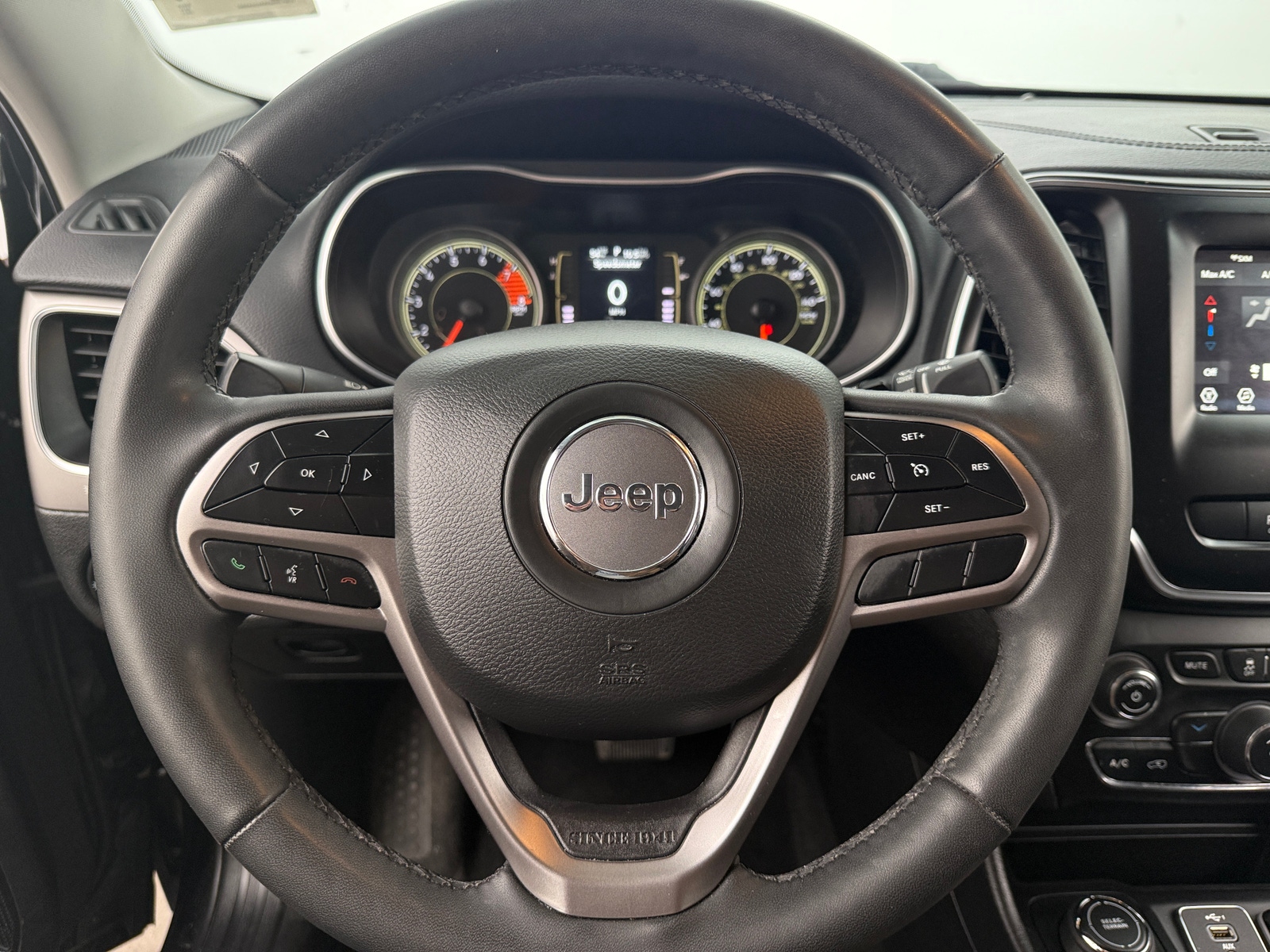 Thumbnail: 2021 Jeep Cherokee - 4