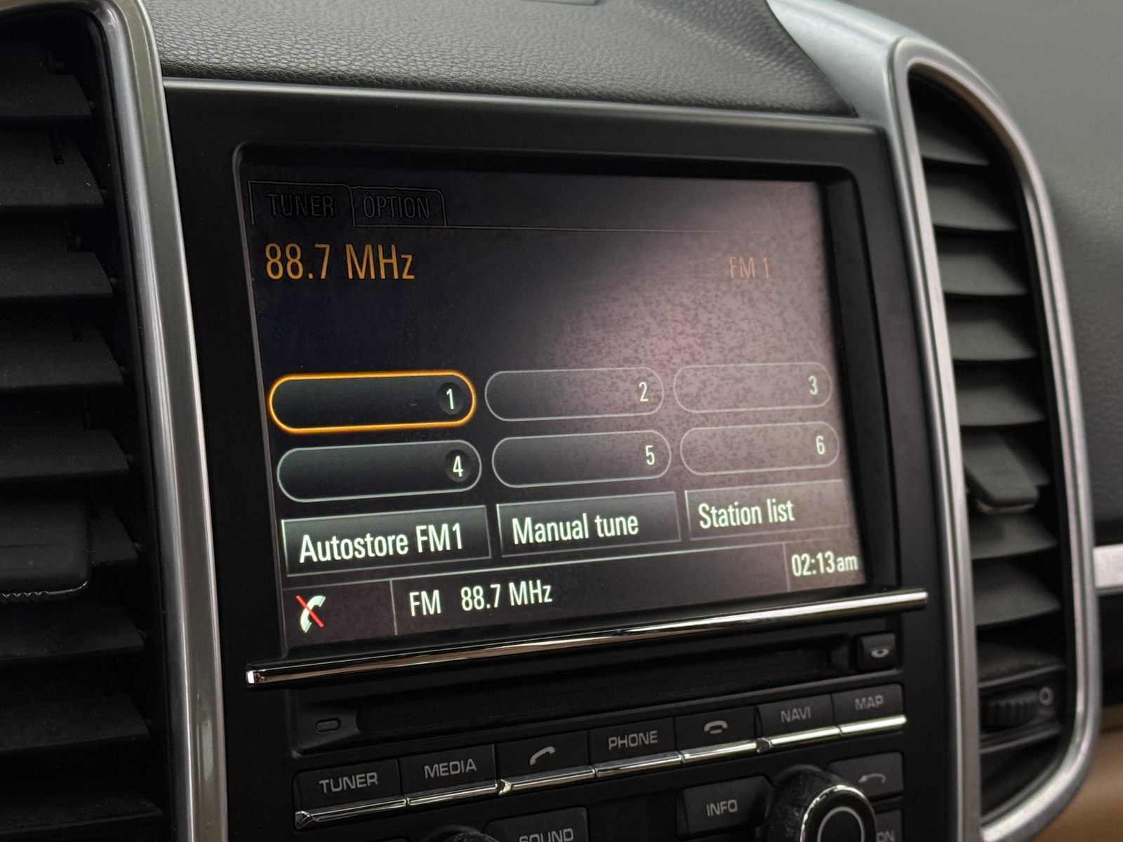 Thumbnail: 2016 Porsche Cayenne - 3