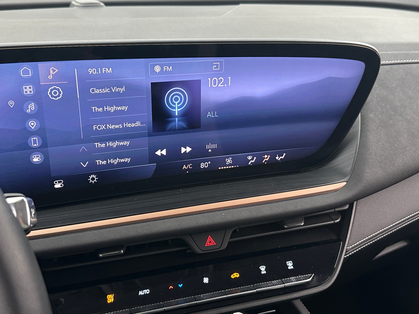 Thumbnail: 2025 Buick Envision - 3