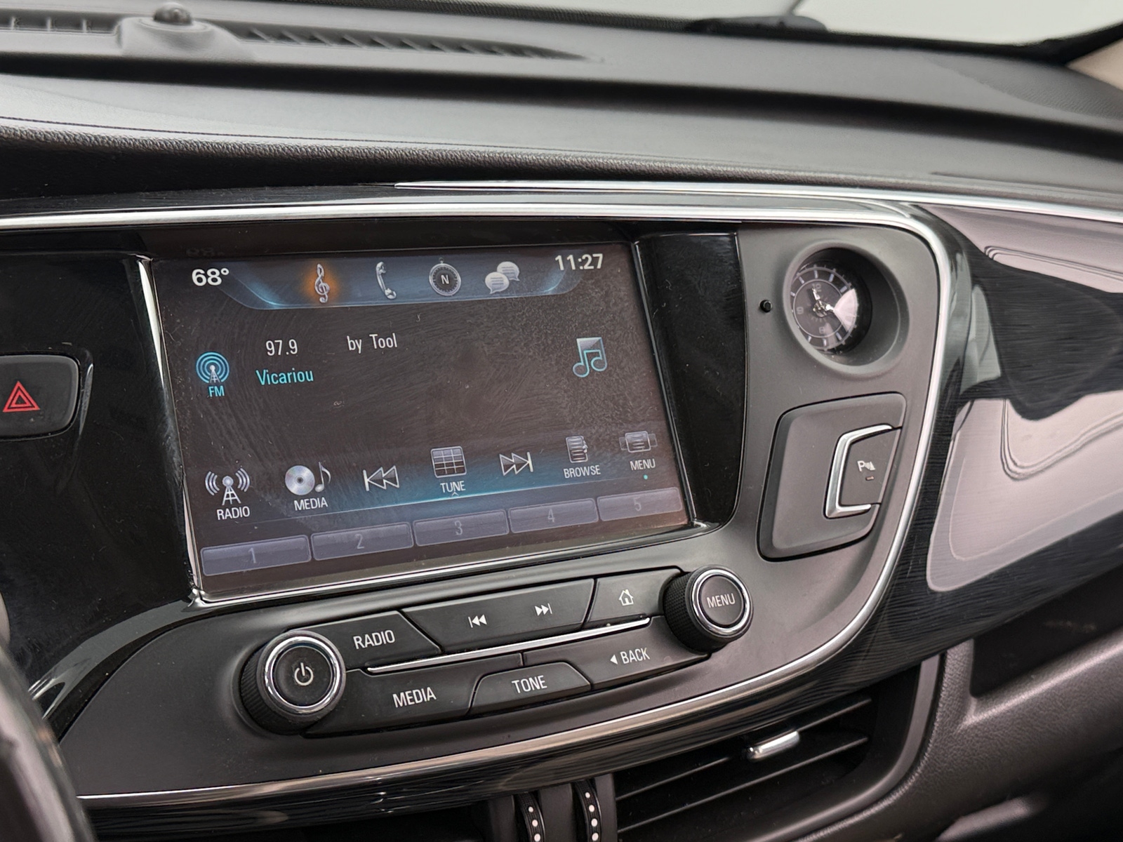 Thumbnail: 2017 Buick Envision - 4