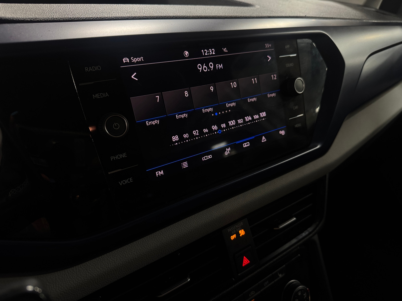 Thumbnail: 2023 Volkswagen Taos - 4