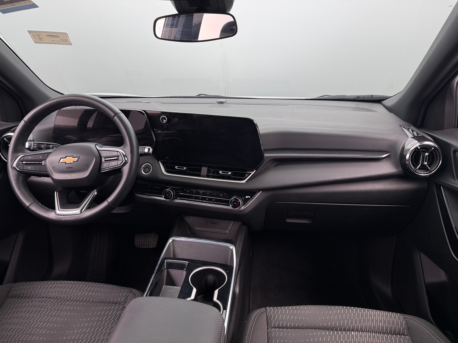 Thumbnail: 2025 Chevrolet Equinox - 3