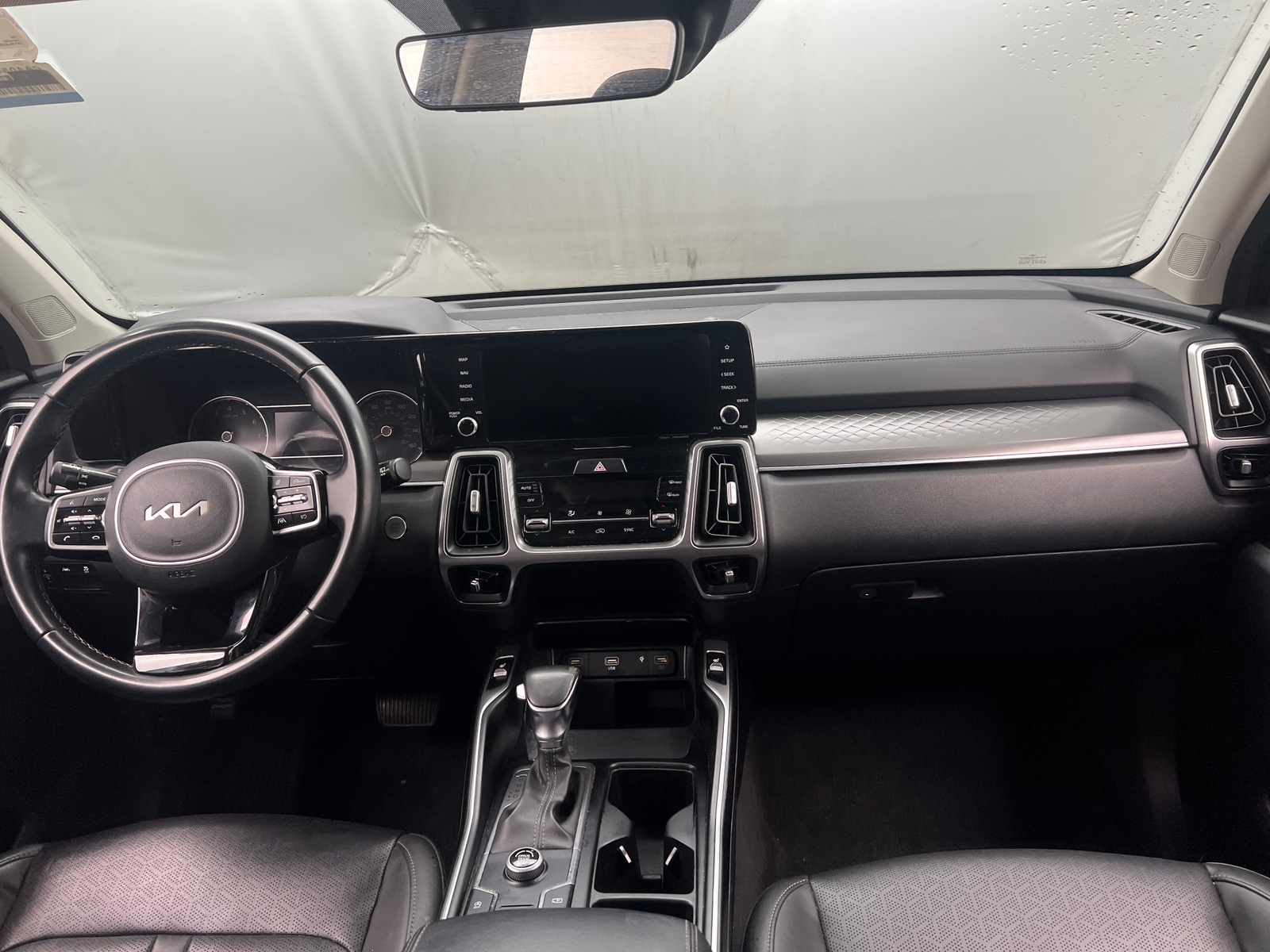 Thumbnail: 2023 Kia Sorento - 2