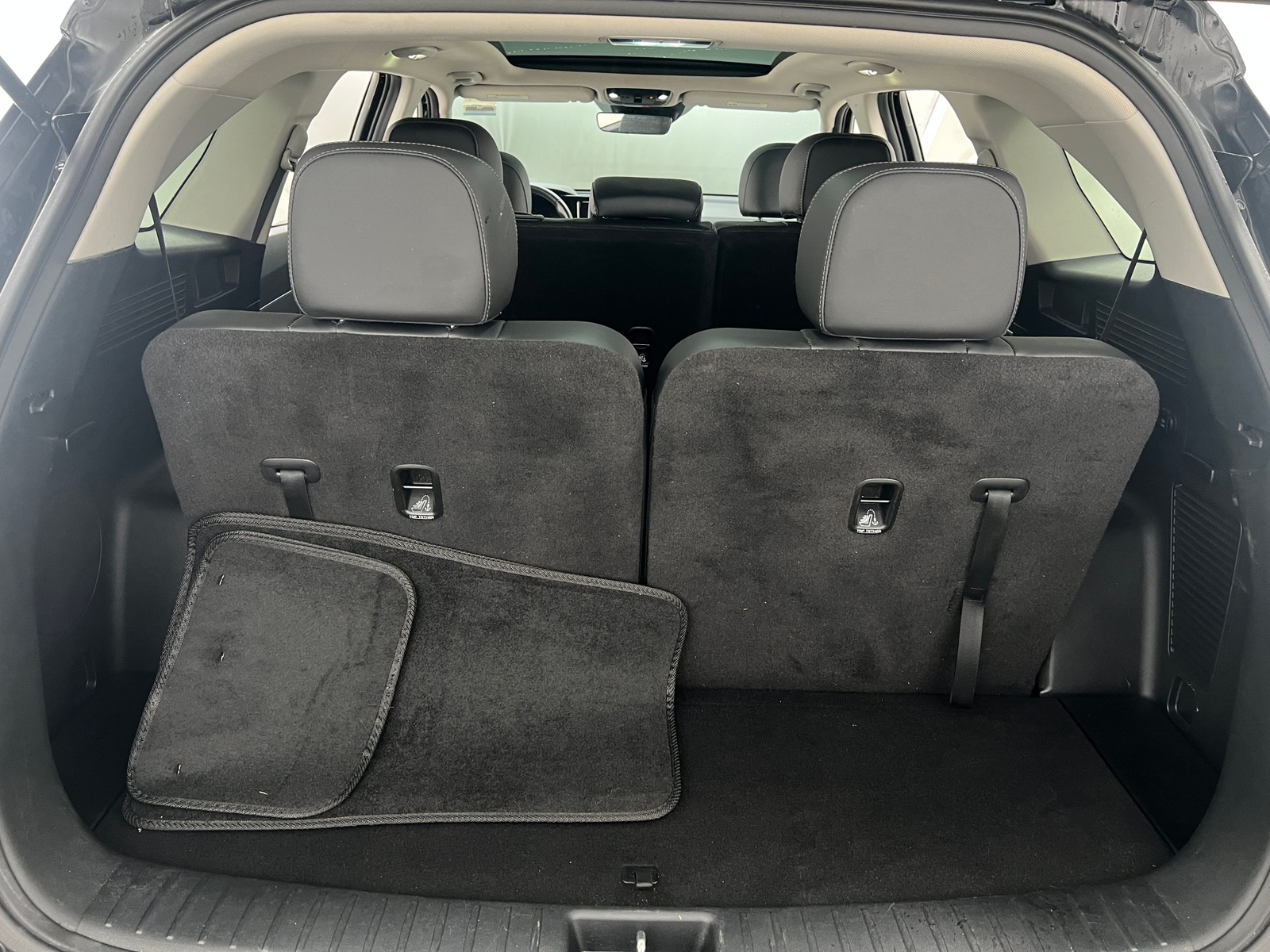 Thumbnail: 2023 Kia Sorento - 6