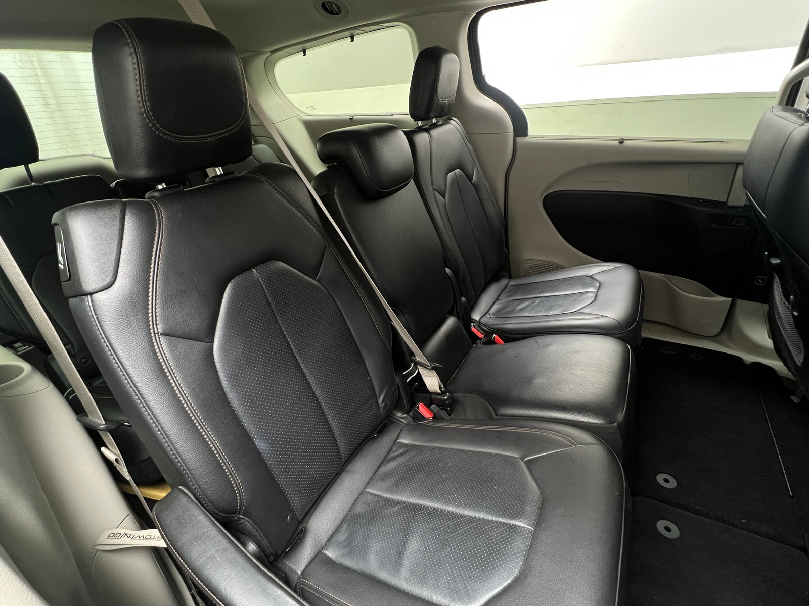 Thumbnail: 2018 Chrysler Pacifica - 5