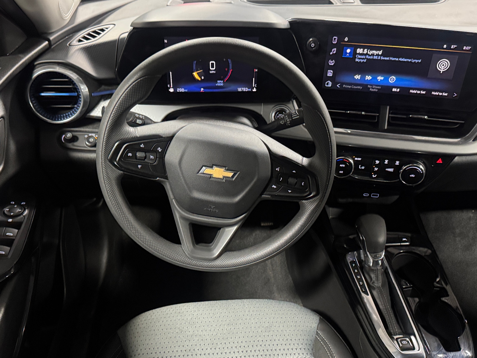 Thumbnail: 2025 Chevrolet Trax - 5