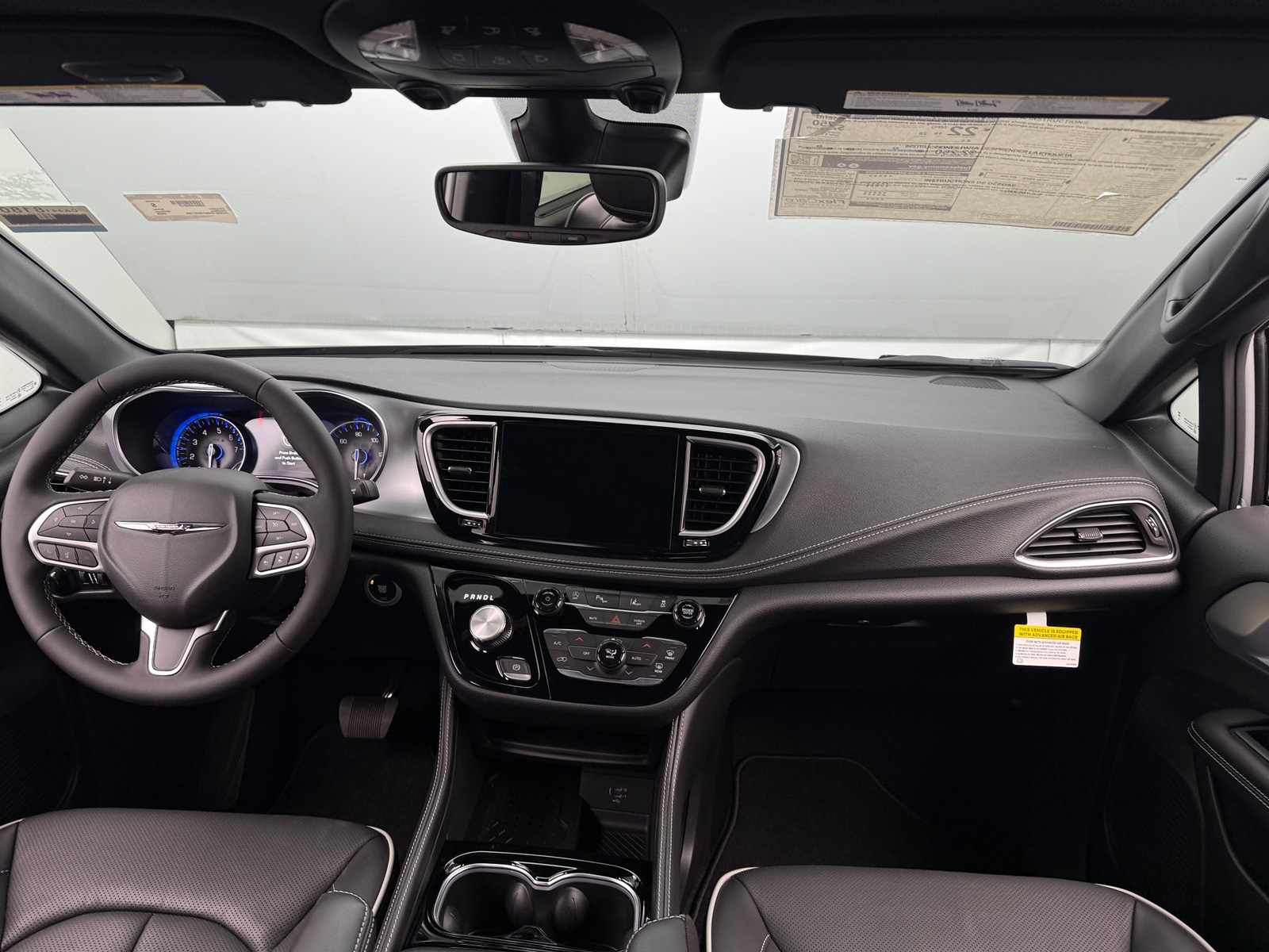 Thumbnail: 2026 Chrysler Pacifica - 3