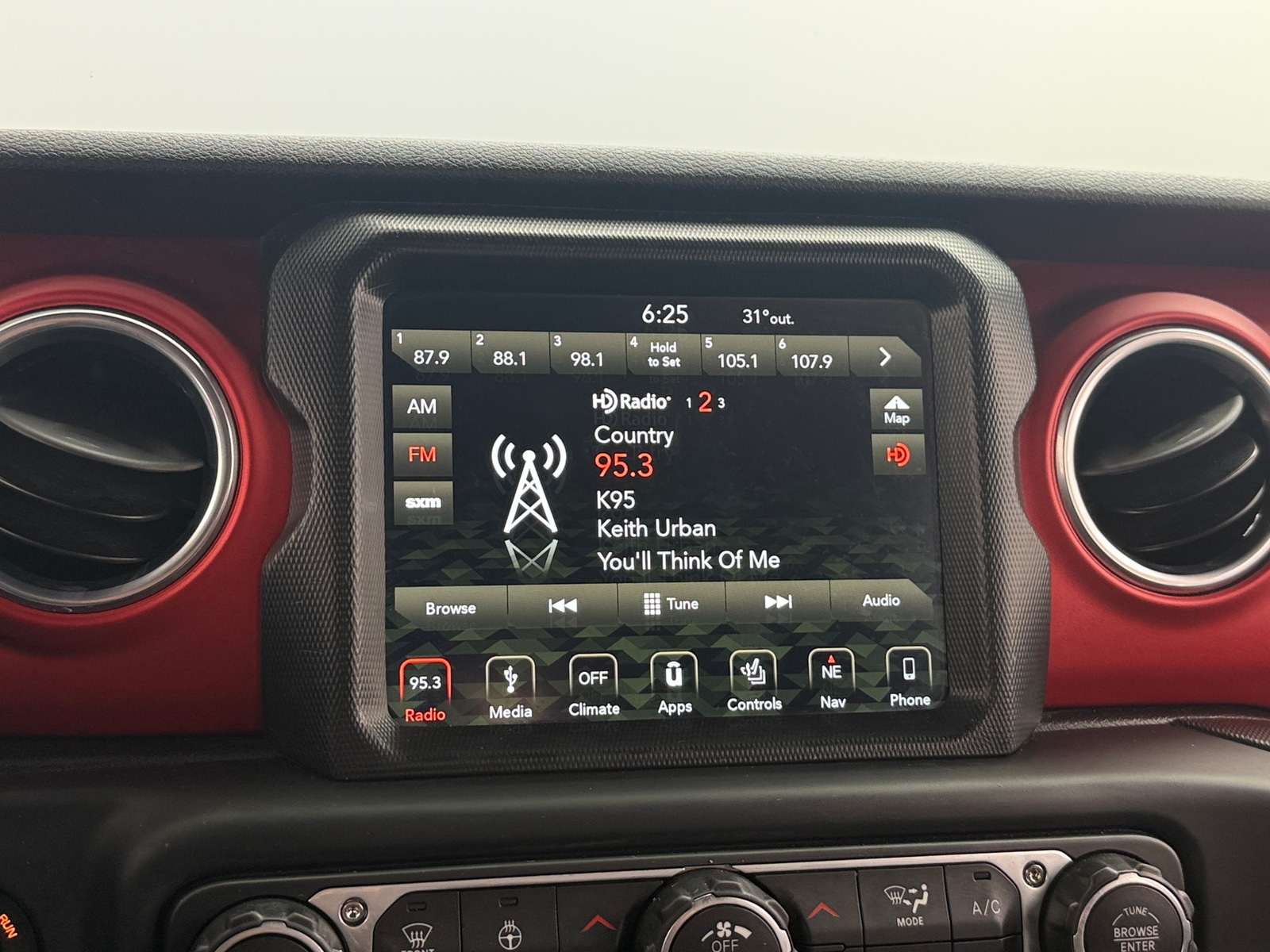 Thumbnail: 2018 Jeep Wrangler - 4