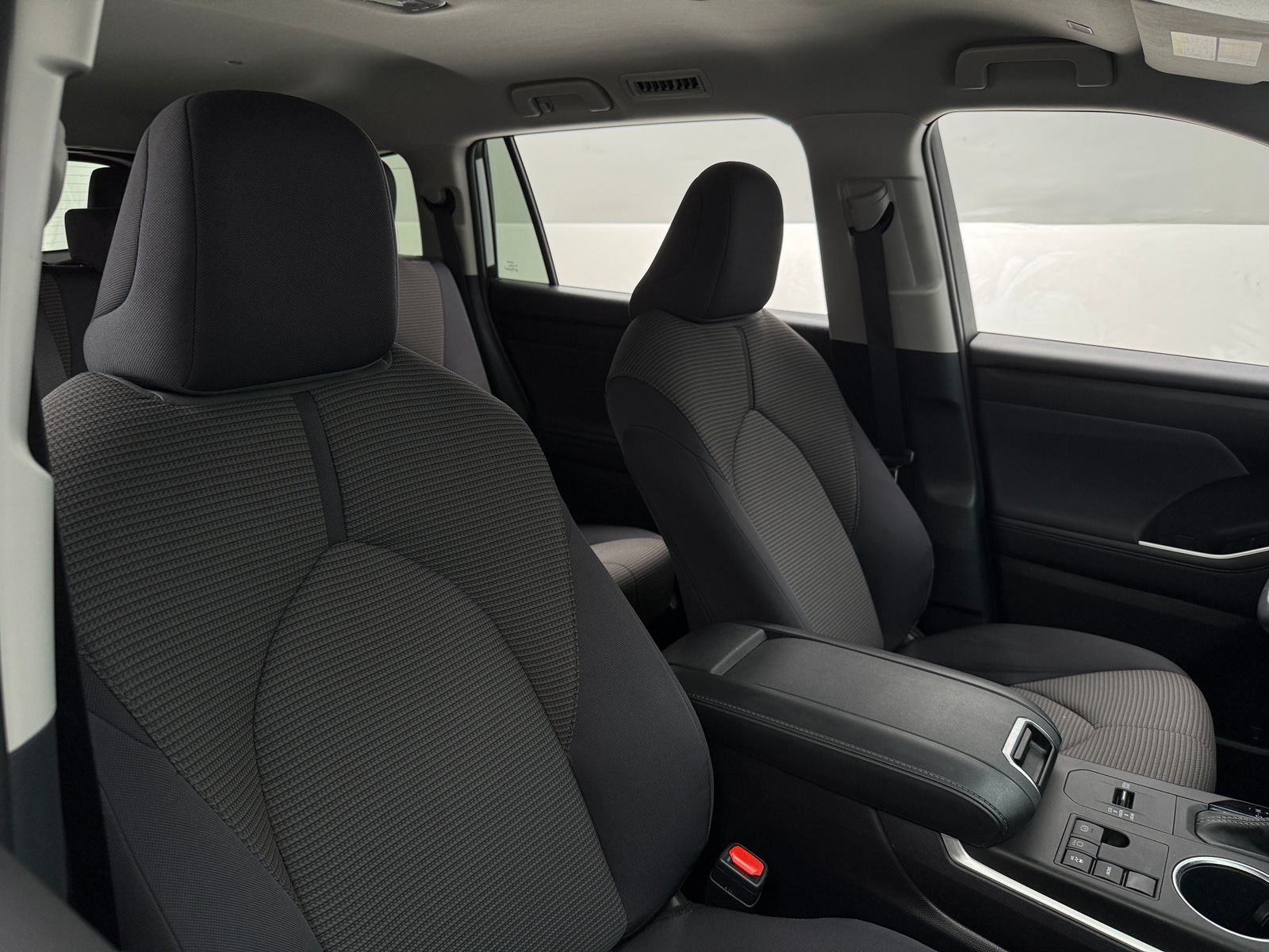 Thumbnail: 2024 Toyota Highlander - 2