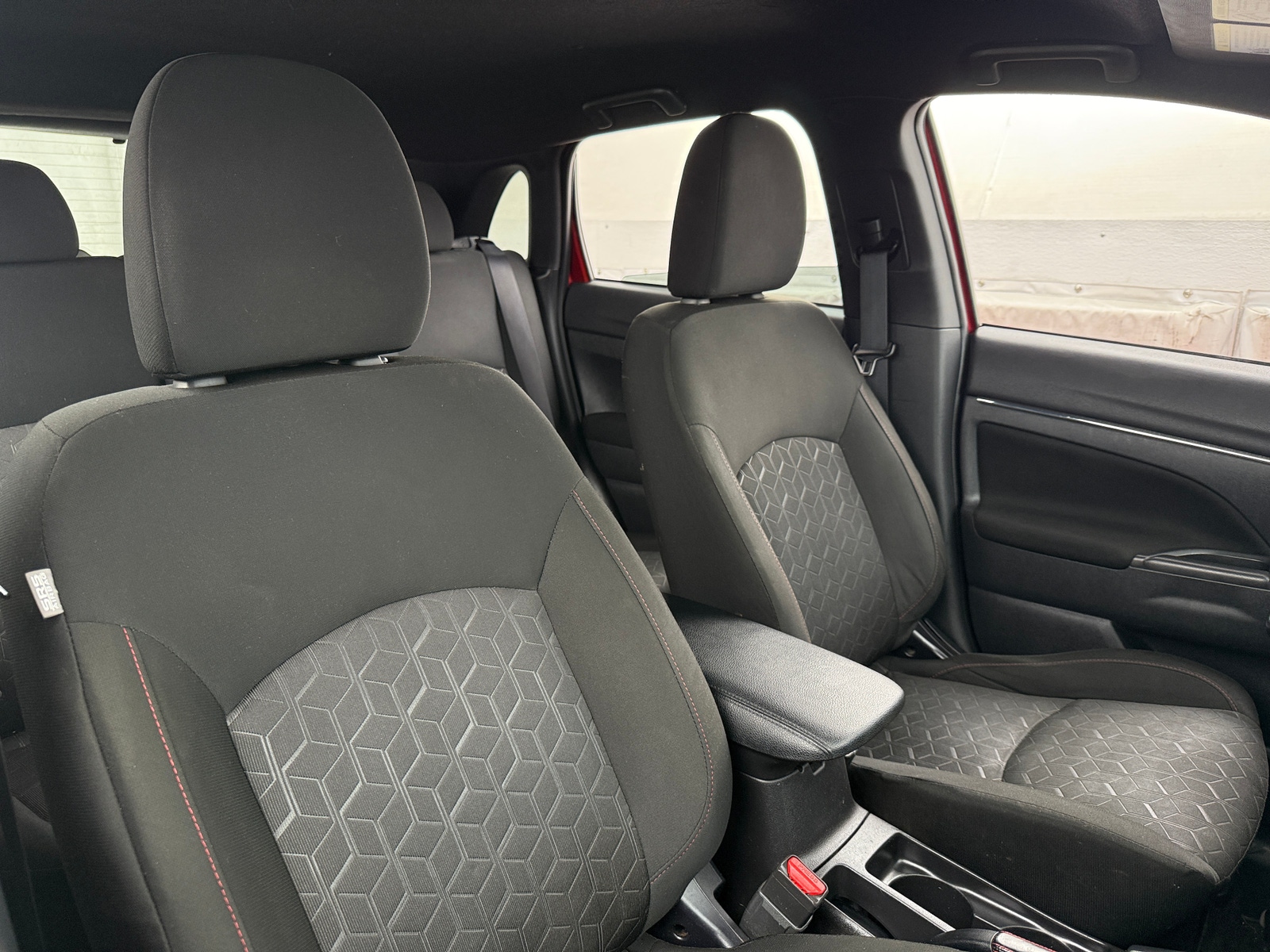 Thumbnail: 2021 Mitsubishi Outlander Sport - 2