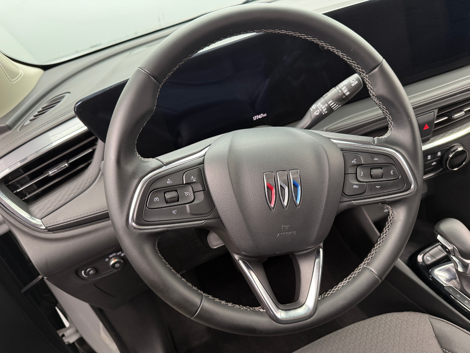 Thumbnail: 2025 Buick Encore GX - 5