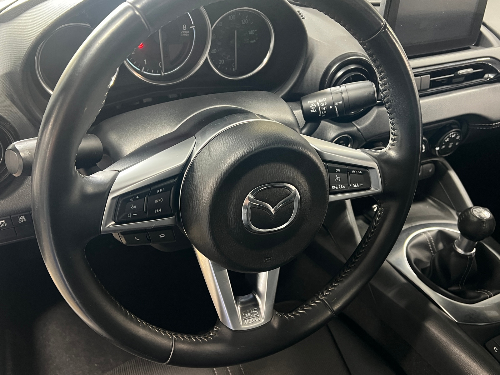 Thumbnail: 2021 Mazda MX-5 Miata - 4