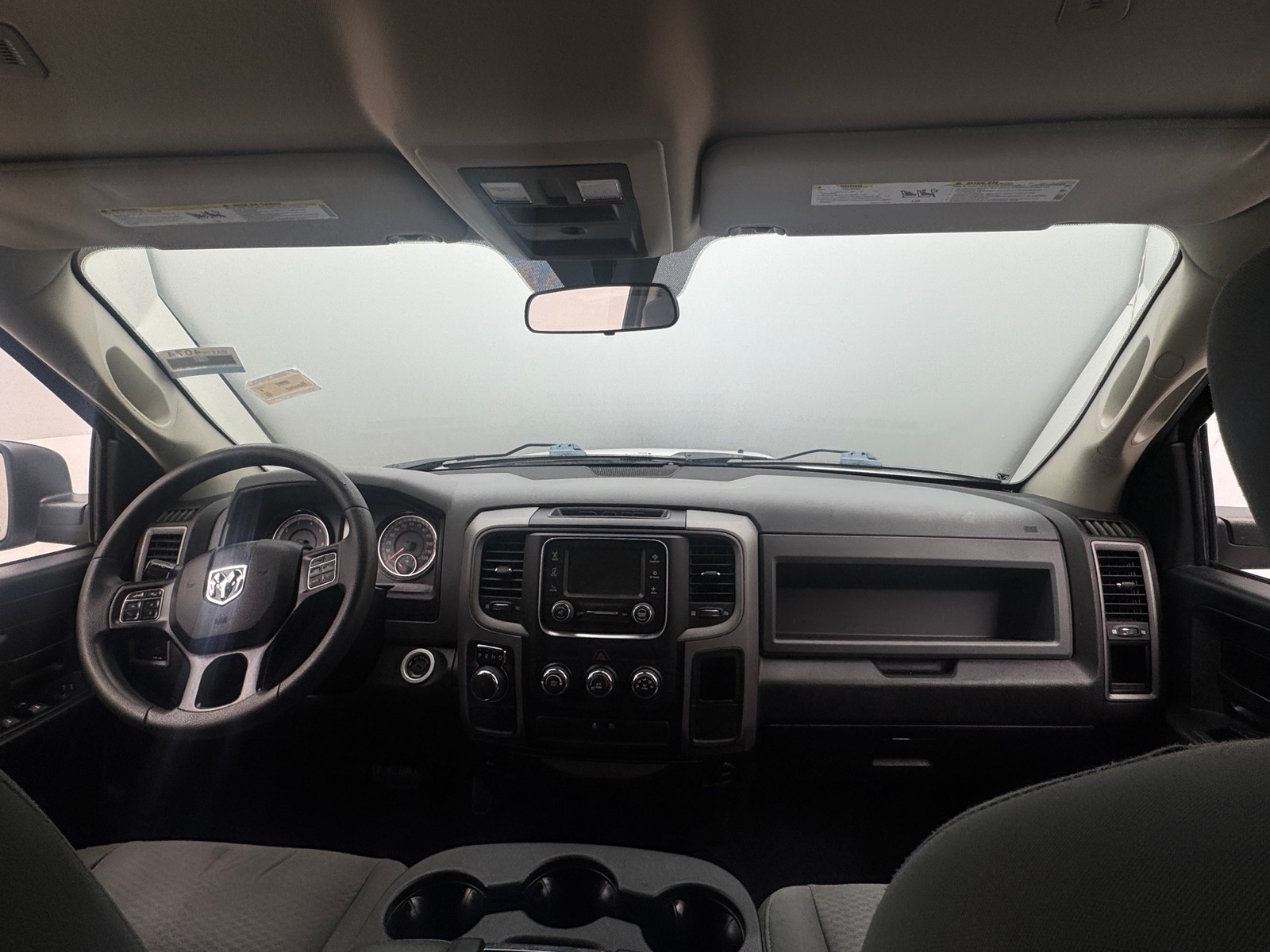 Thumbnail: 2019 RAM 1500 Classic - 3