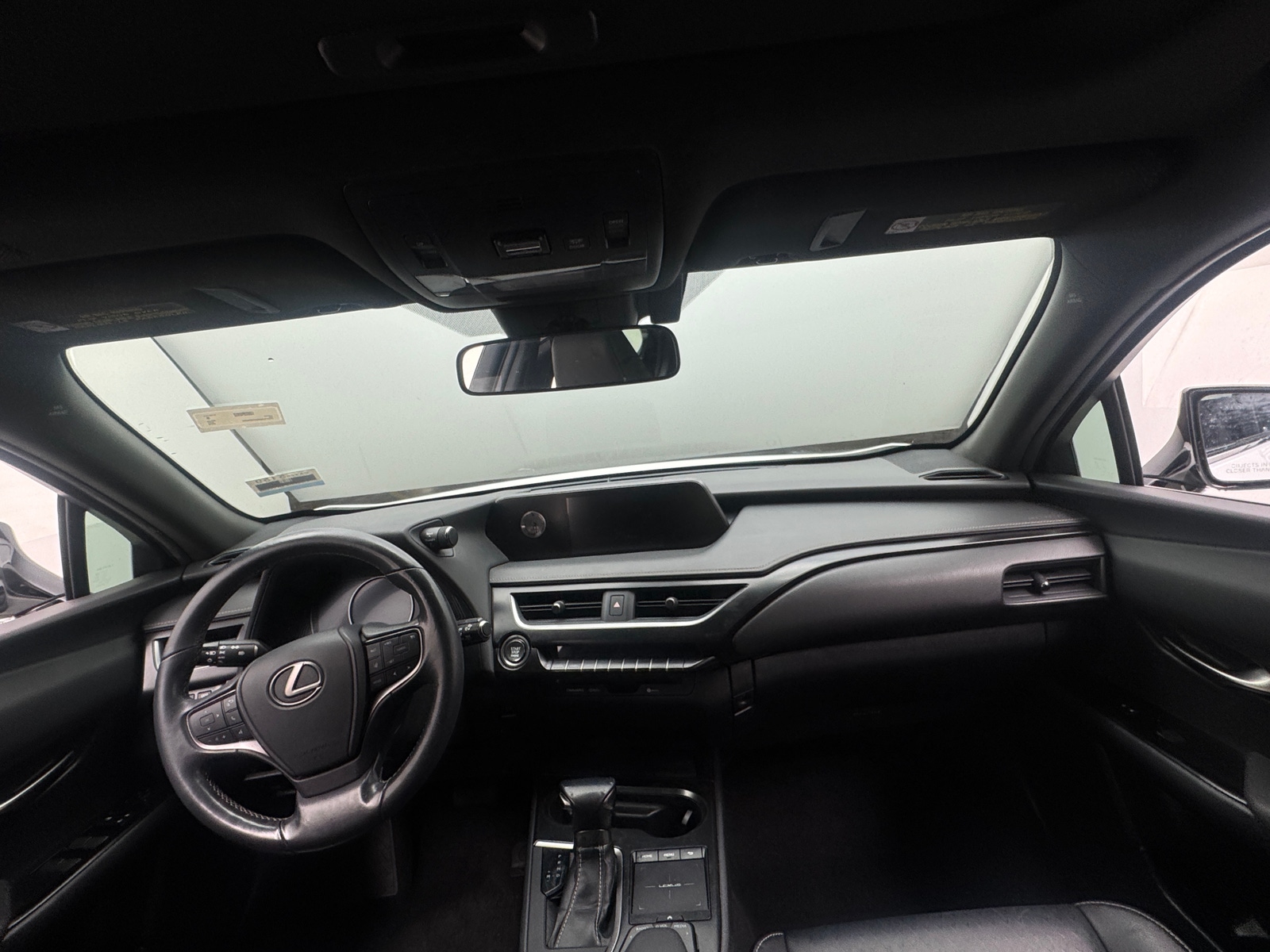 Thumbnail: 2019 Lexus UX - 3