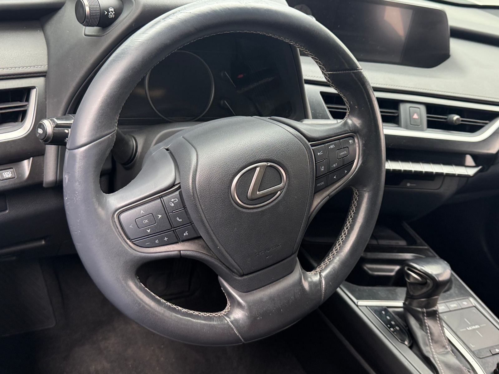 Thumbnail: 2019 Lexus UX - 5