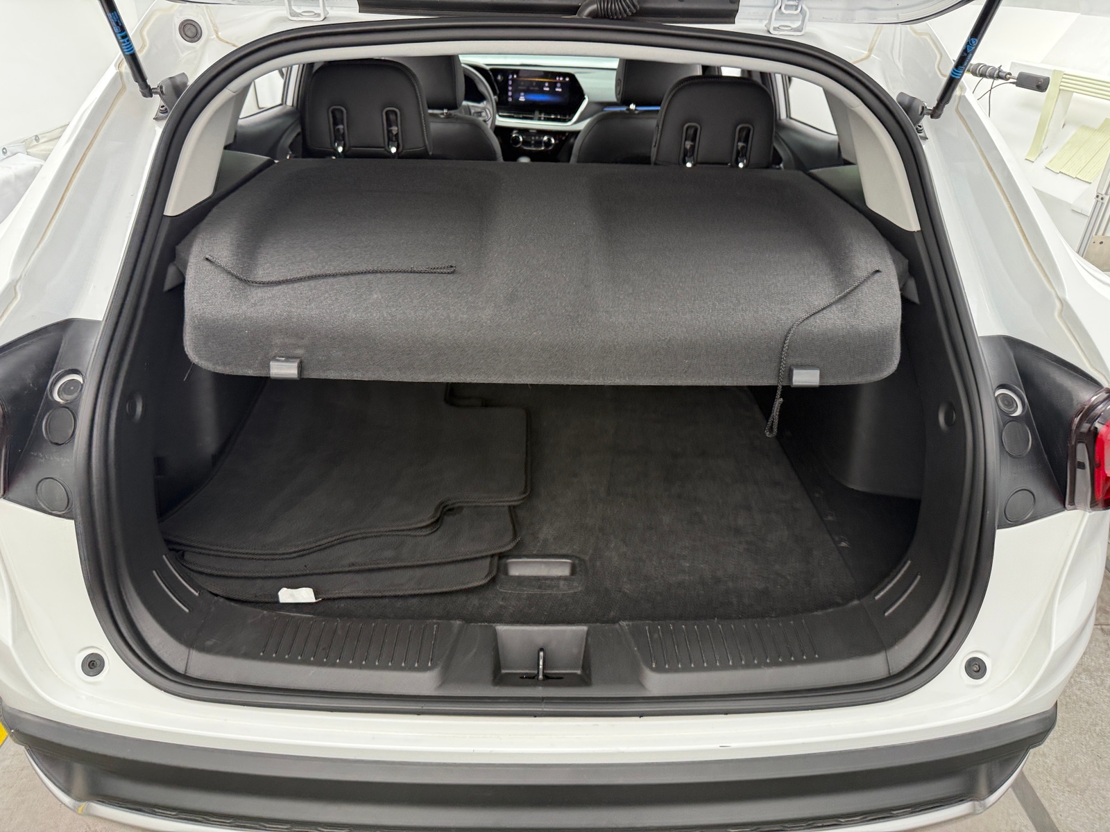 Thumbnail: 2025 Chevrolet Trax - 7