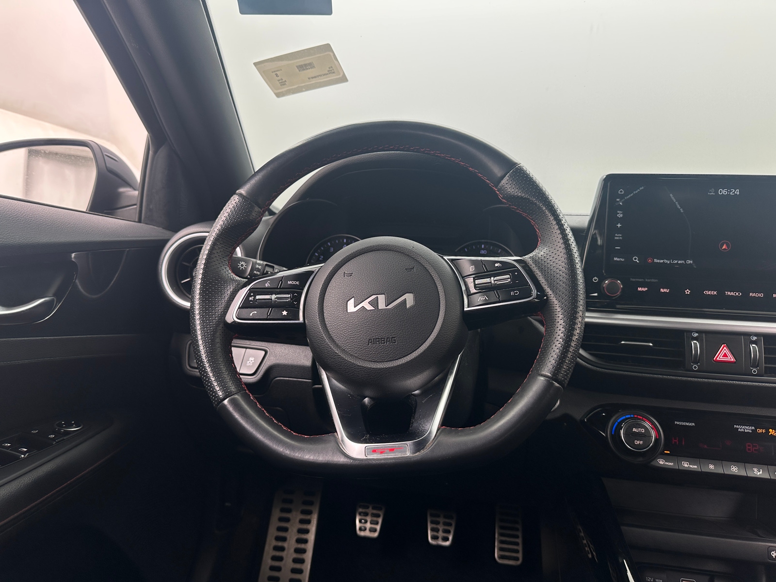 Thumbnail: 2023 Kia Forte - 4