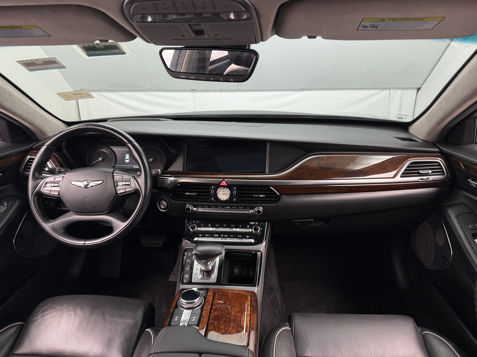 Thumbnail: 2019 Genesis G90 - 2