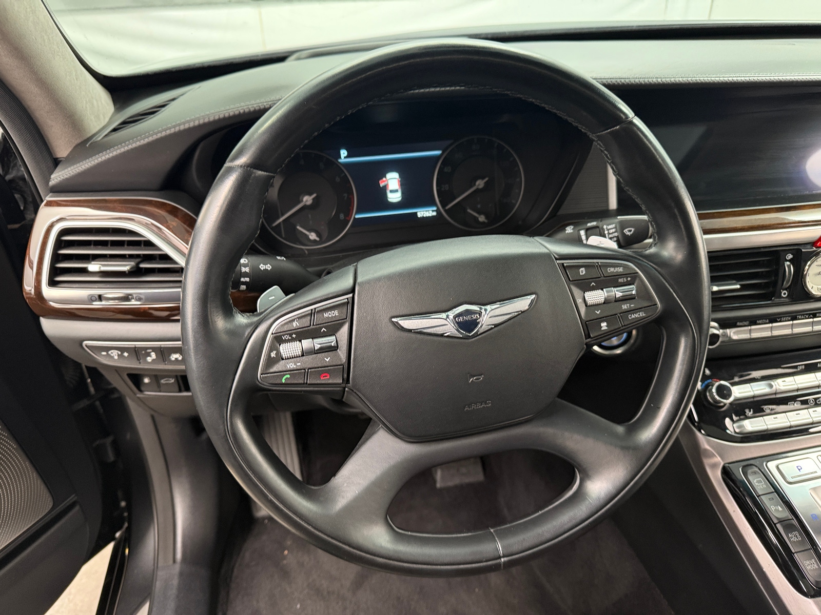 Thumbnail: 2019 Genesis G90 - 4