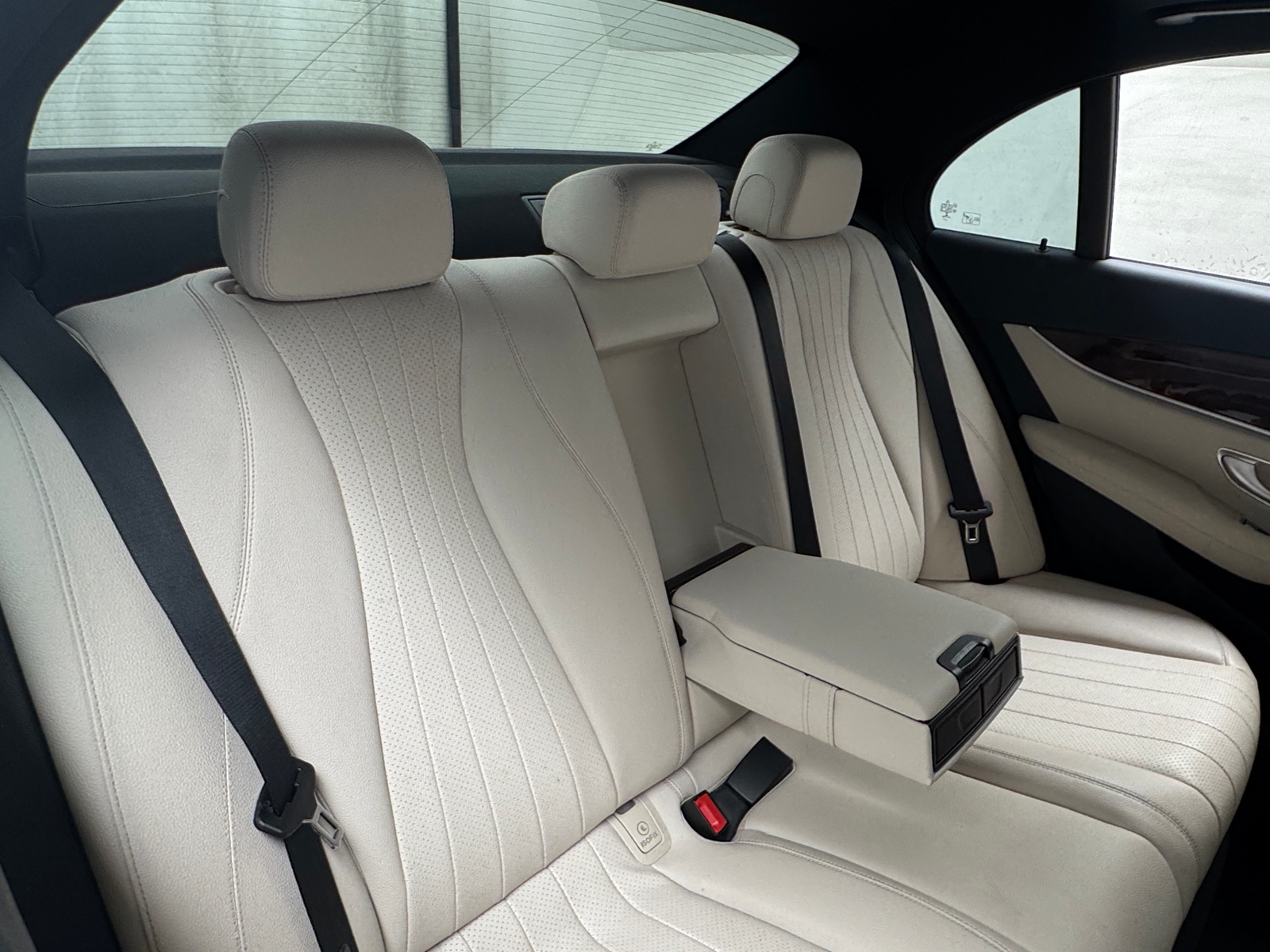 Thumbnail: 2017 Mercedes-Benz E-Class - 5