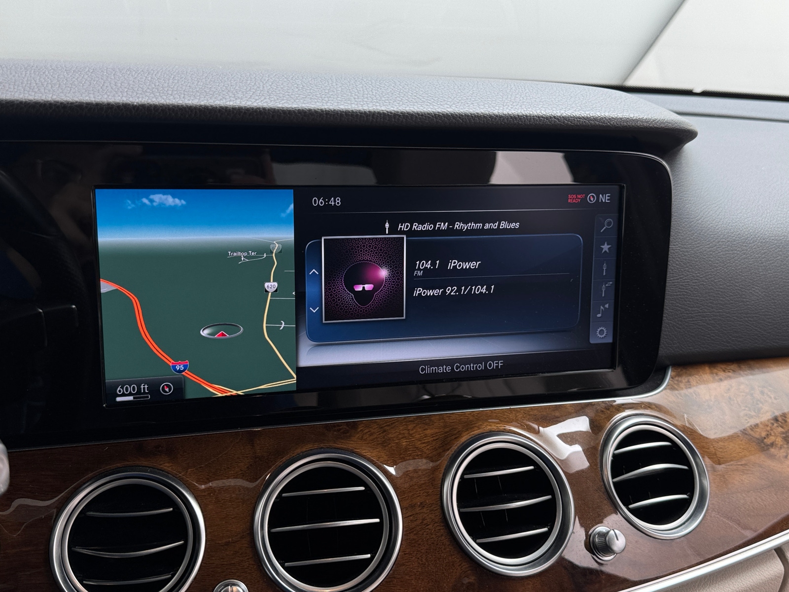 Thumbnail: 2017 Mercedes-Benz E-Class - 3