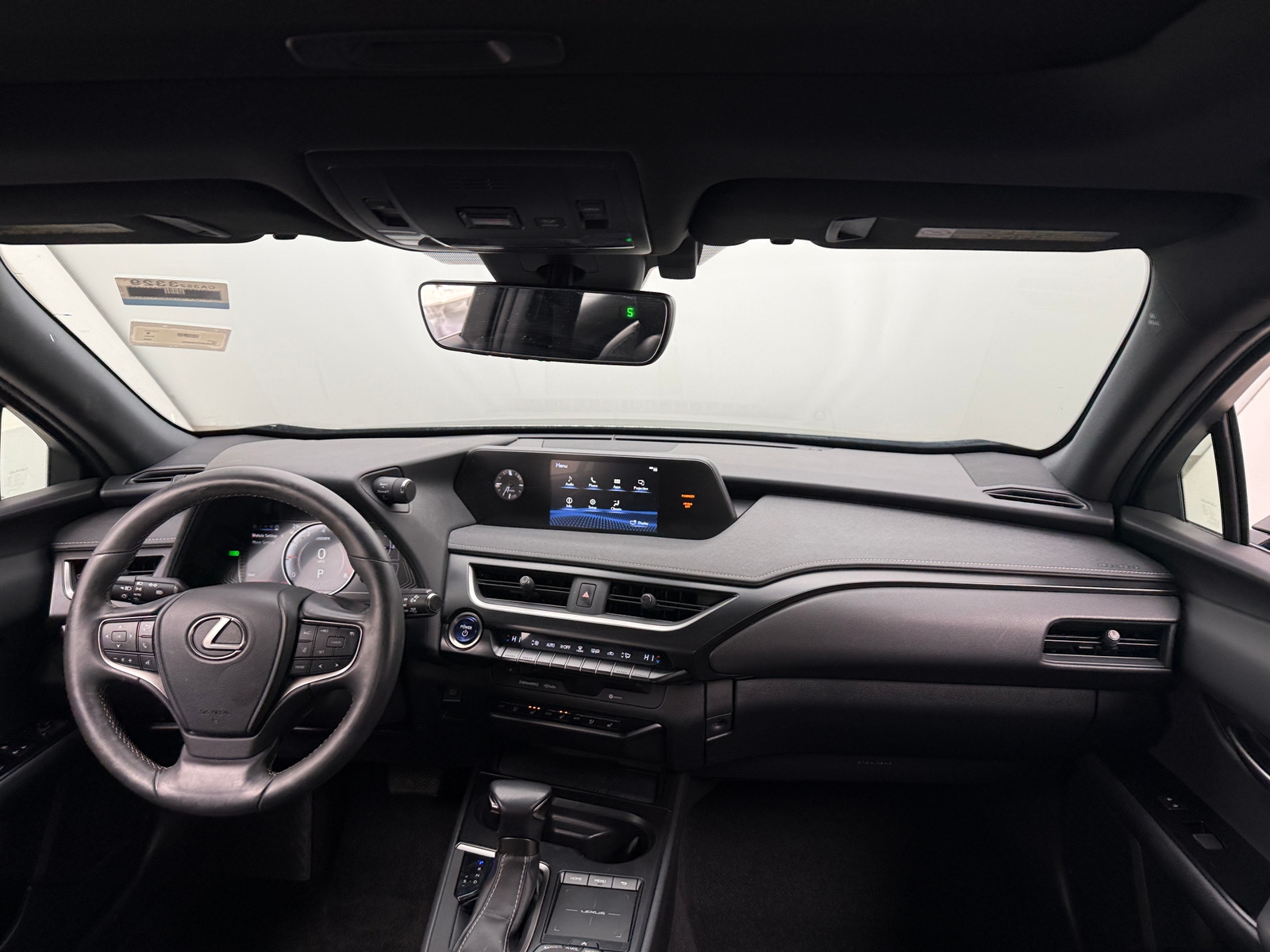 Thumbnail: 2020 Lexus UX - 2