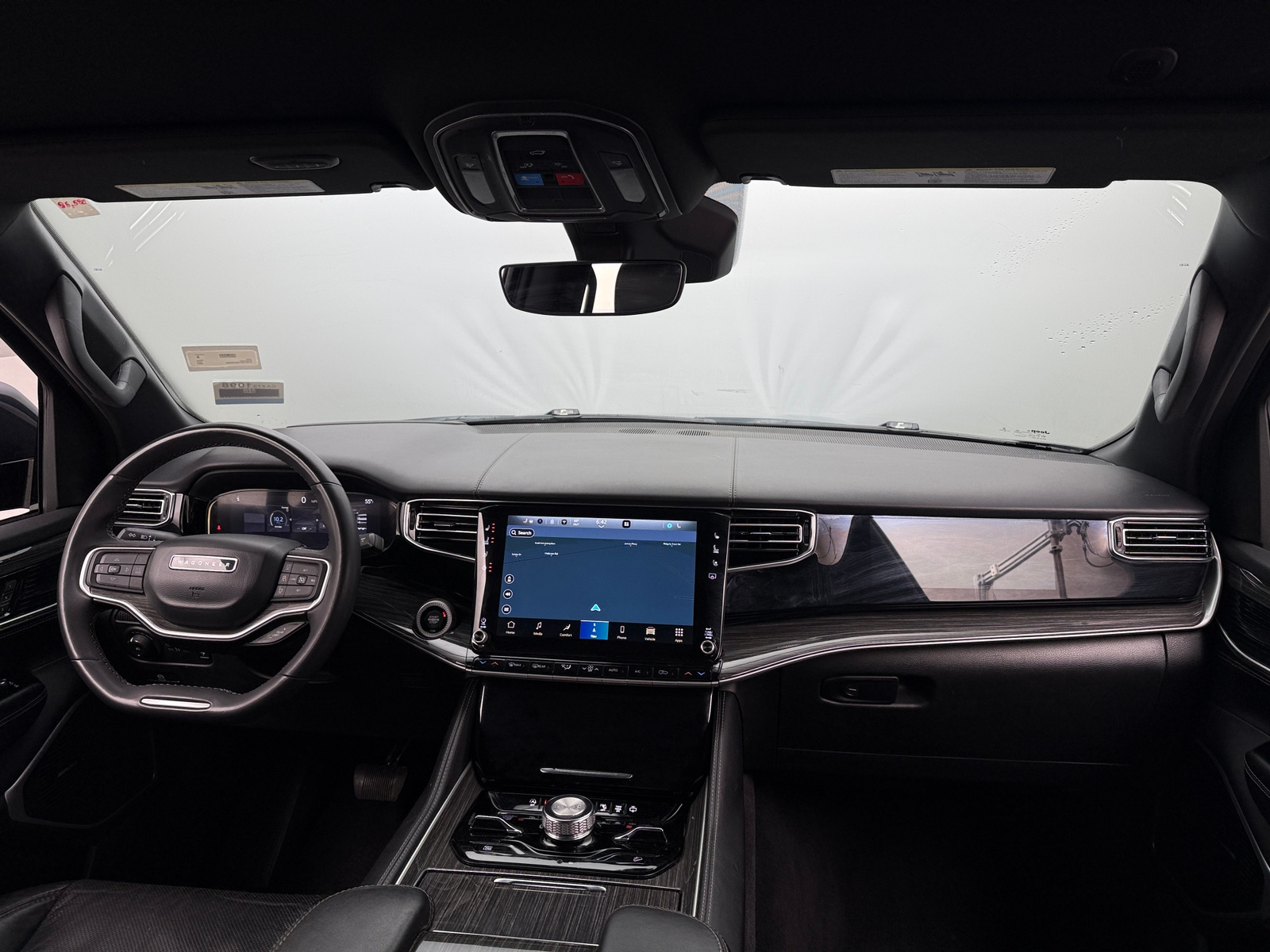 Thumbnail: 2022 Jeep Wagoneer - 2