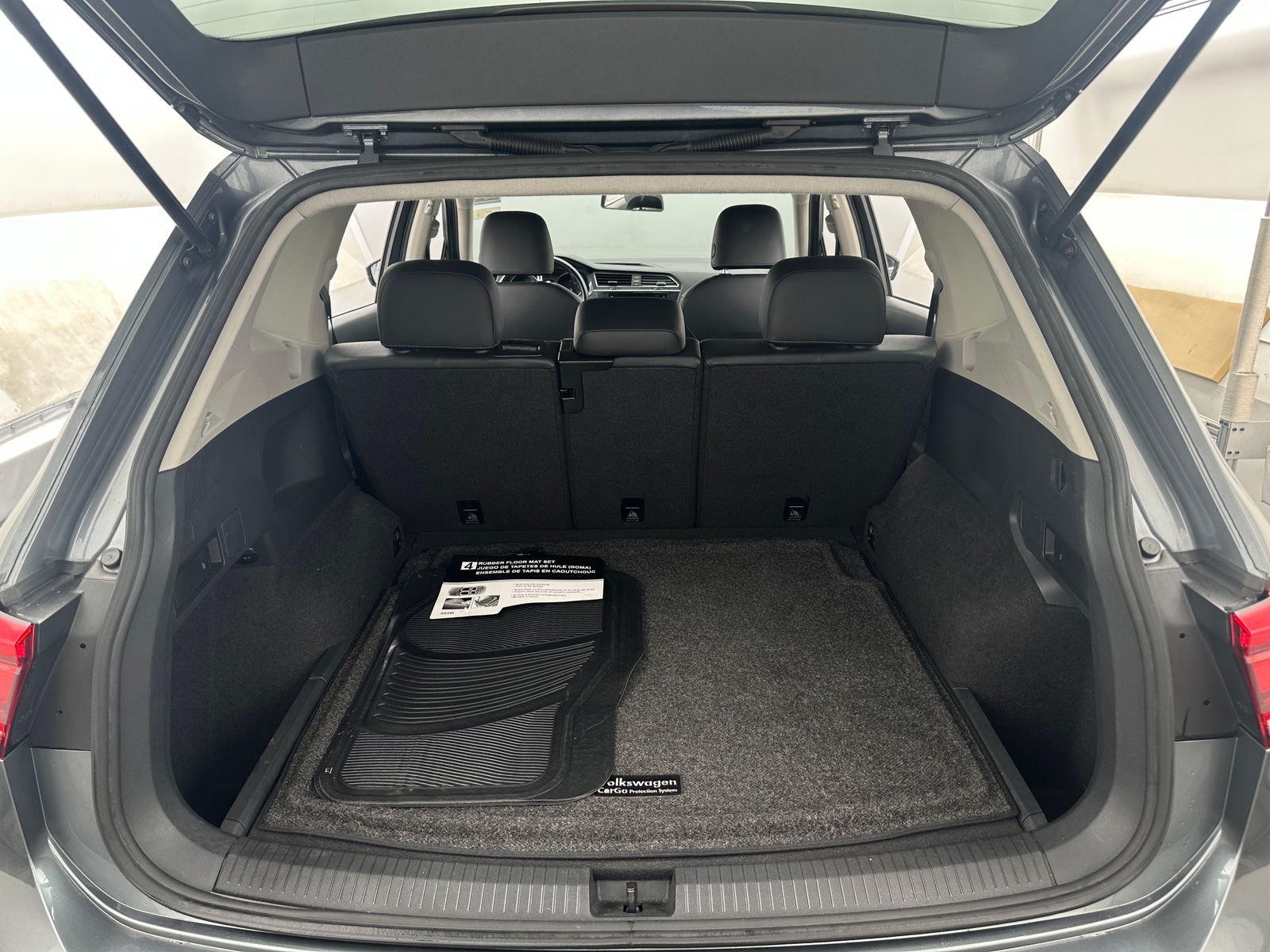 Thumbnail: 2018 Volkswagen Tiguan - 6