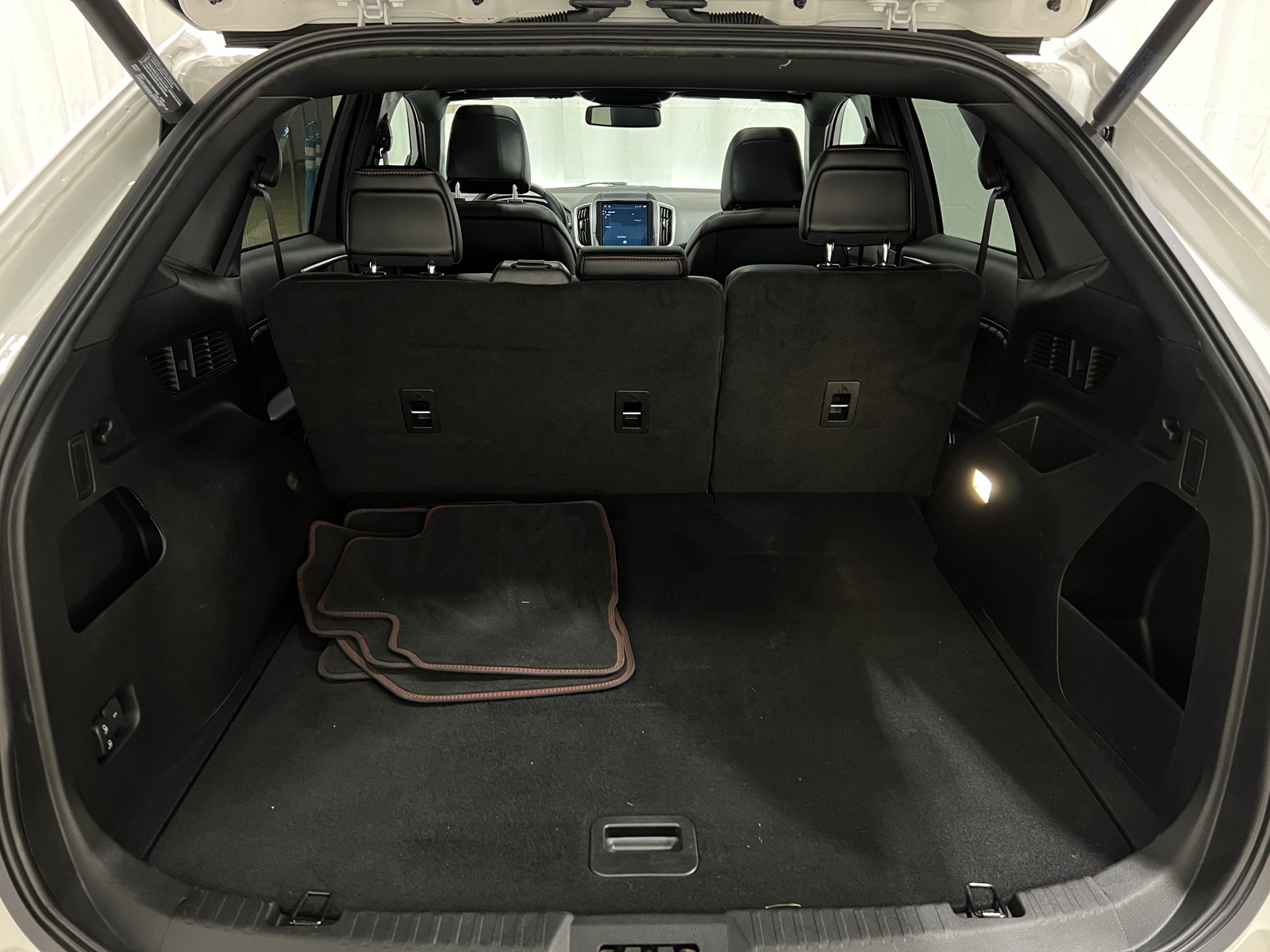 Thumbnail: 2022 Ford Edge - 6