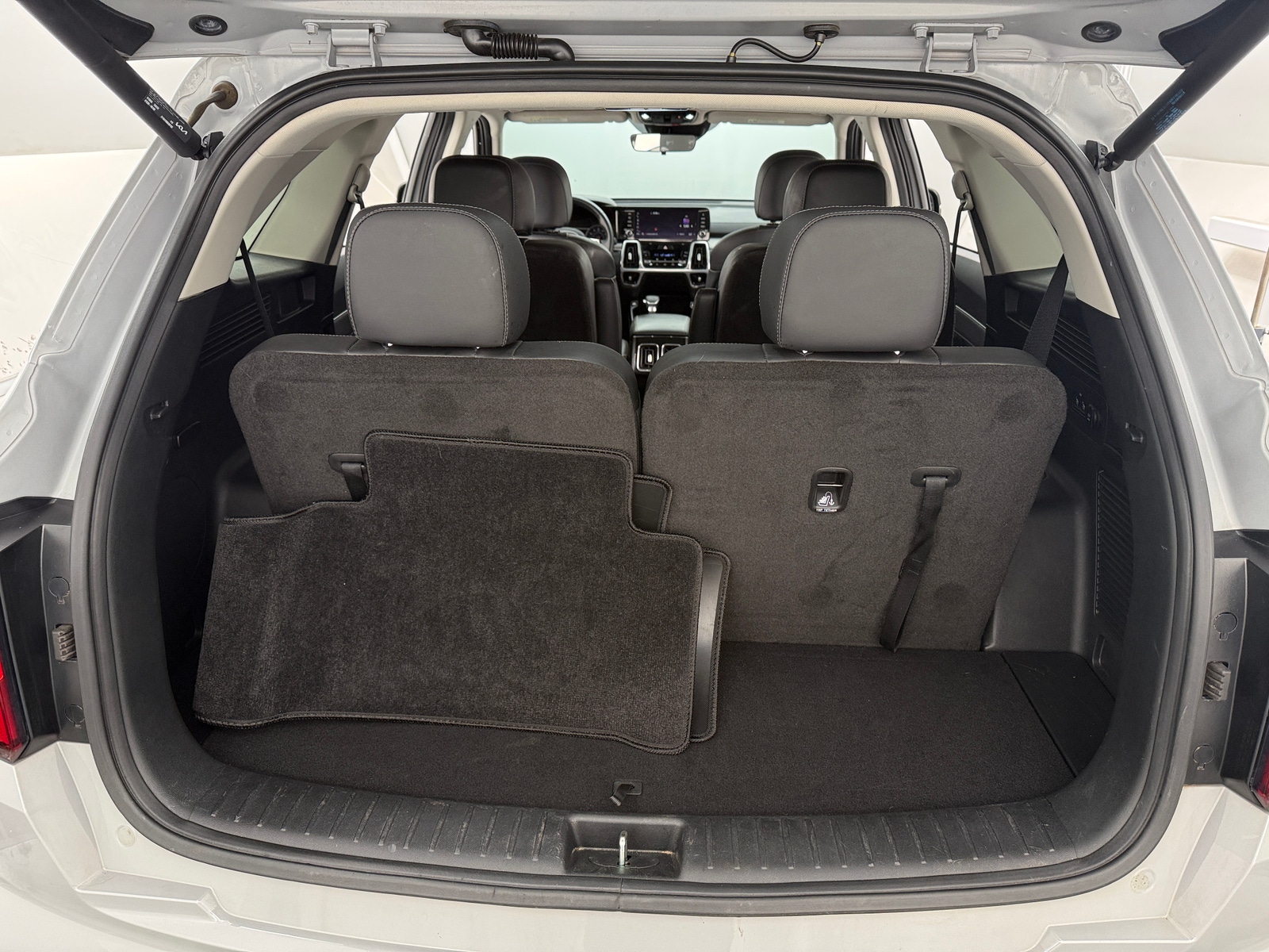 Thumbnail: 2022 Kia Sorento - 6