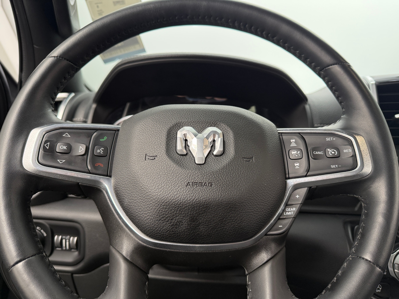 Thumbnail: 2022 RAM 1500 - 4