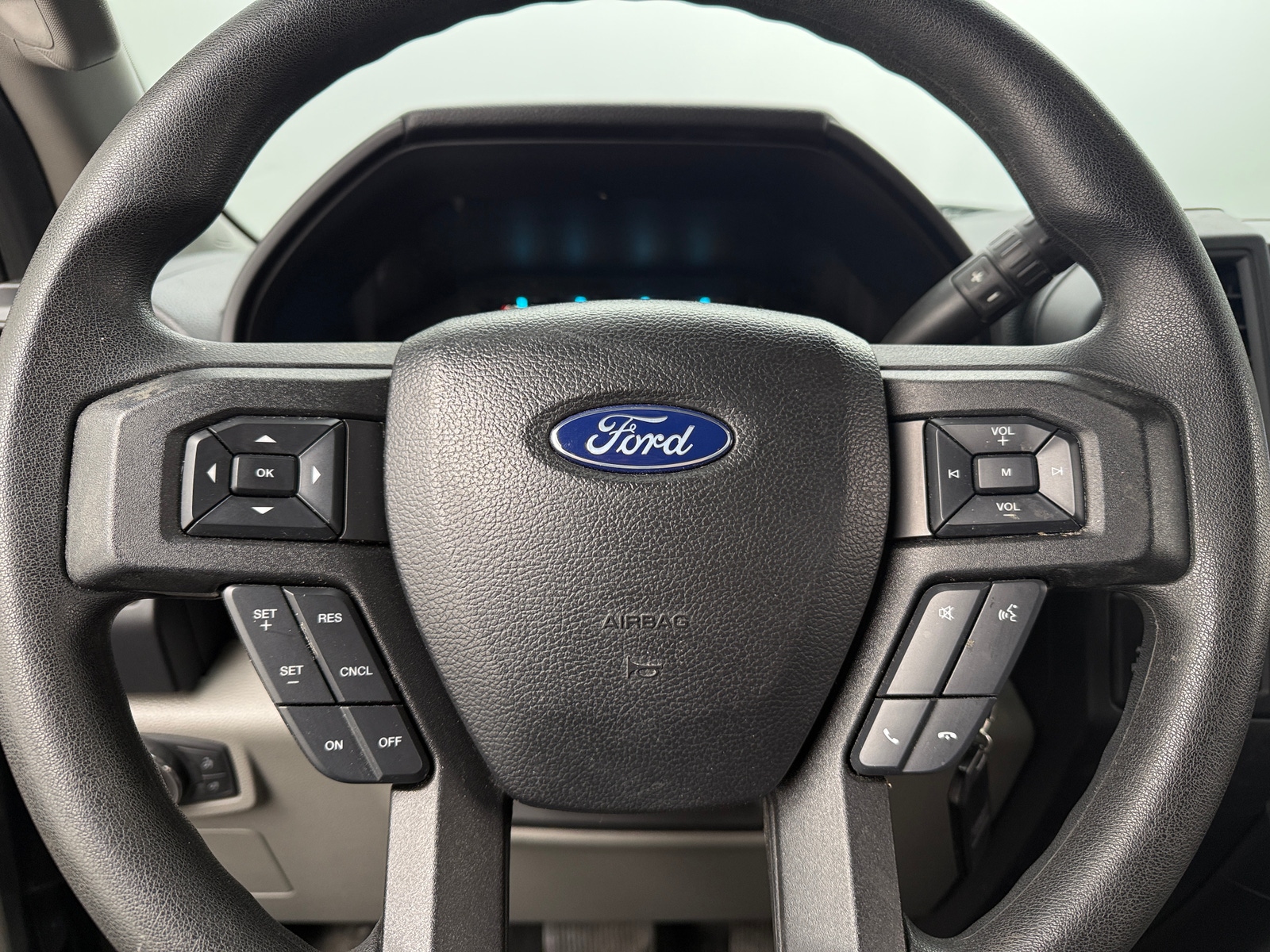 Thumbnail: 2019 Ford Econoline - 4