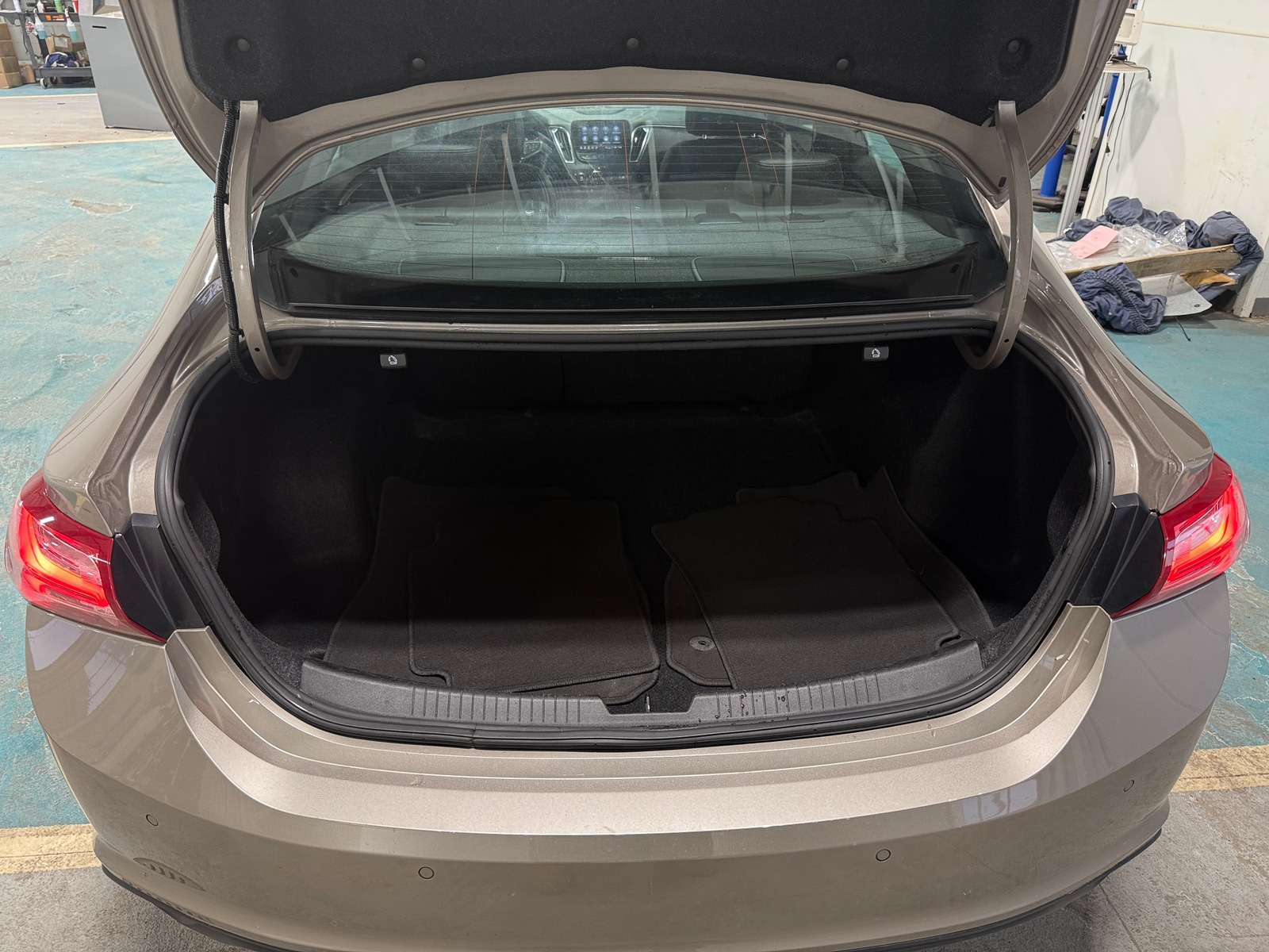 Thumbnail: 2024 Chevrolet Malibu - 6