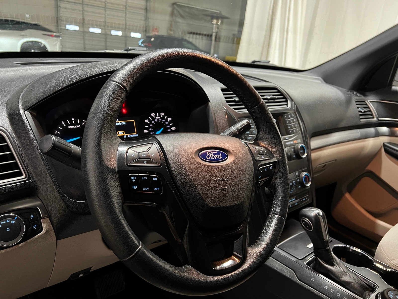 Thumbnail: 2019 Ford Explorer - 5